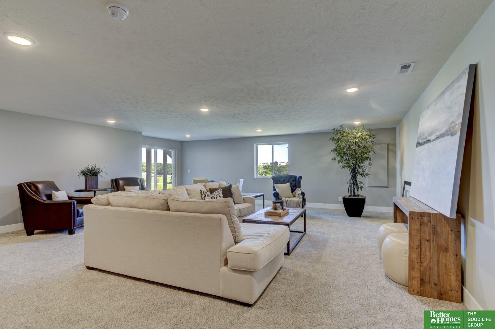 17522 Robin Drive