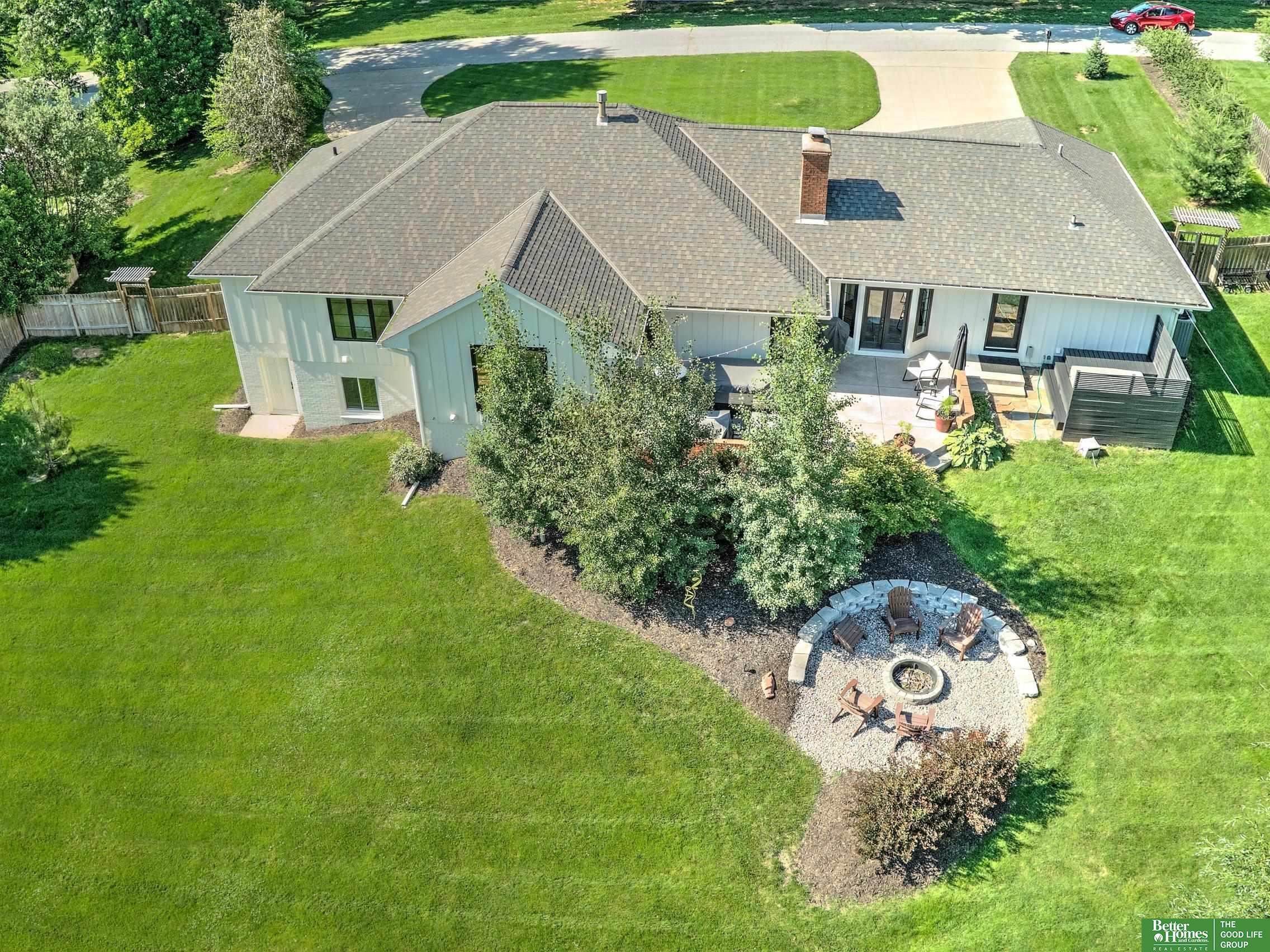 9527 Westchester Lane
