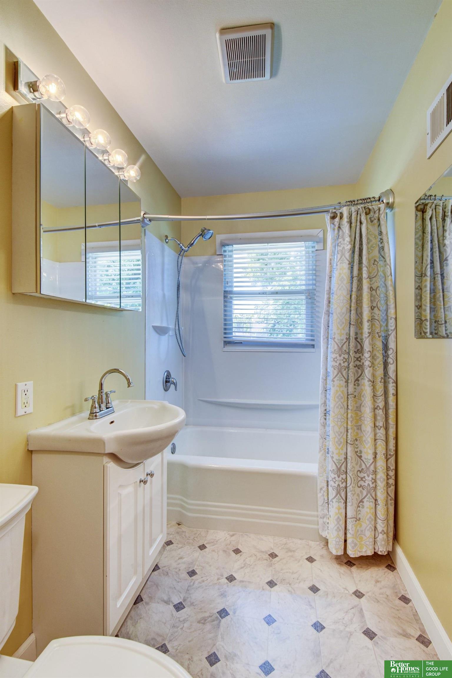 2823 S 39th Street