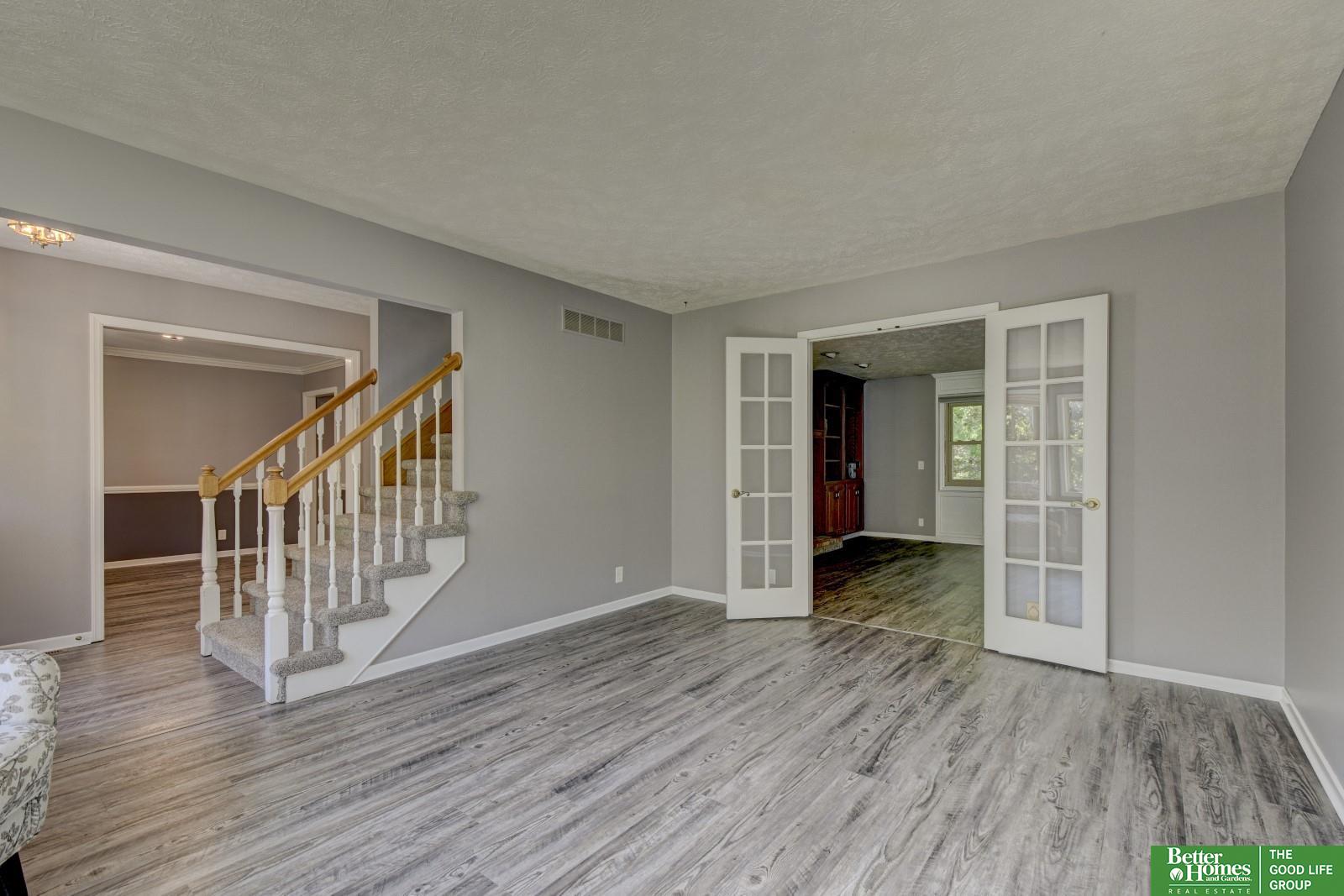 901 Creighton Road
