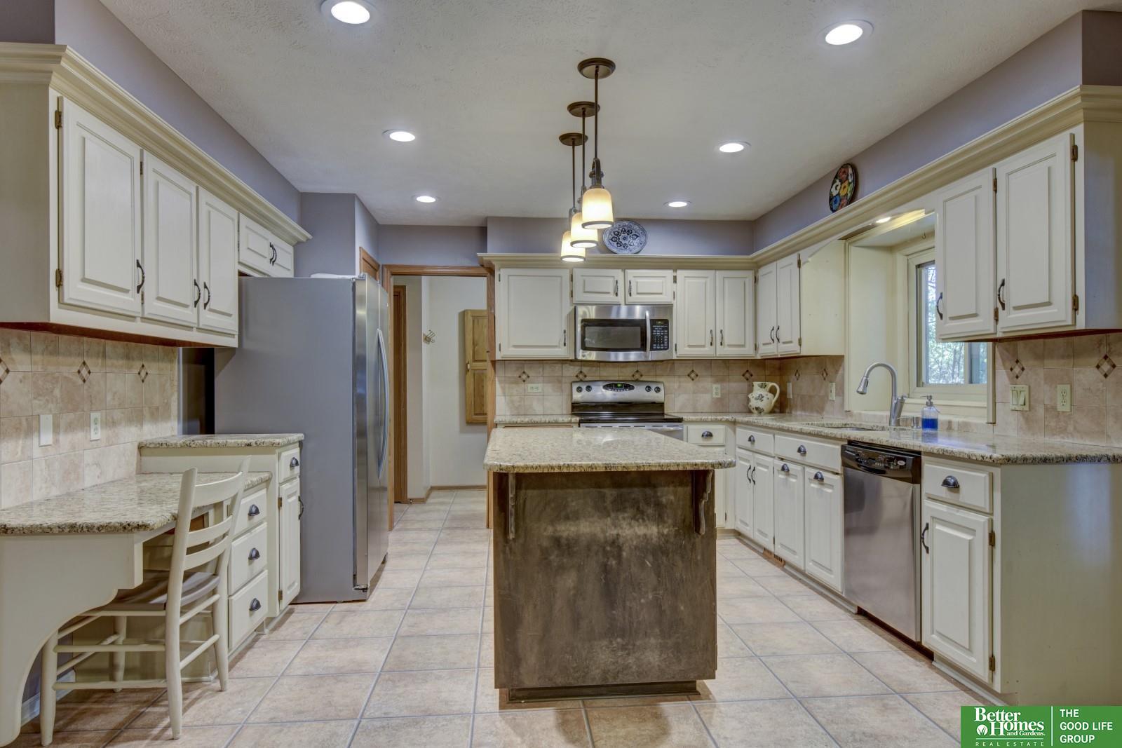 901 Creighton Road