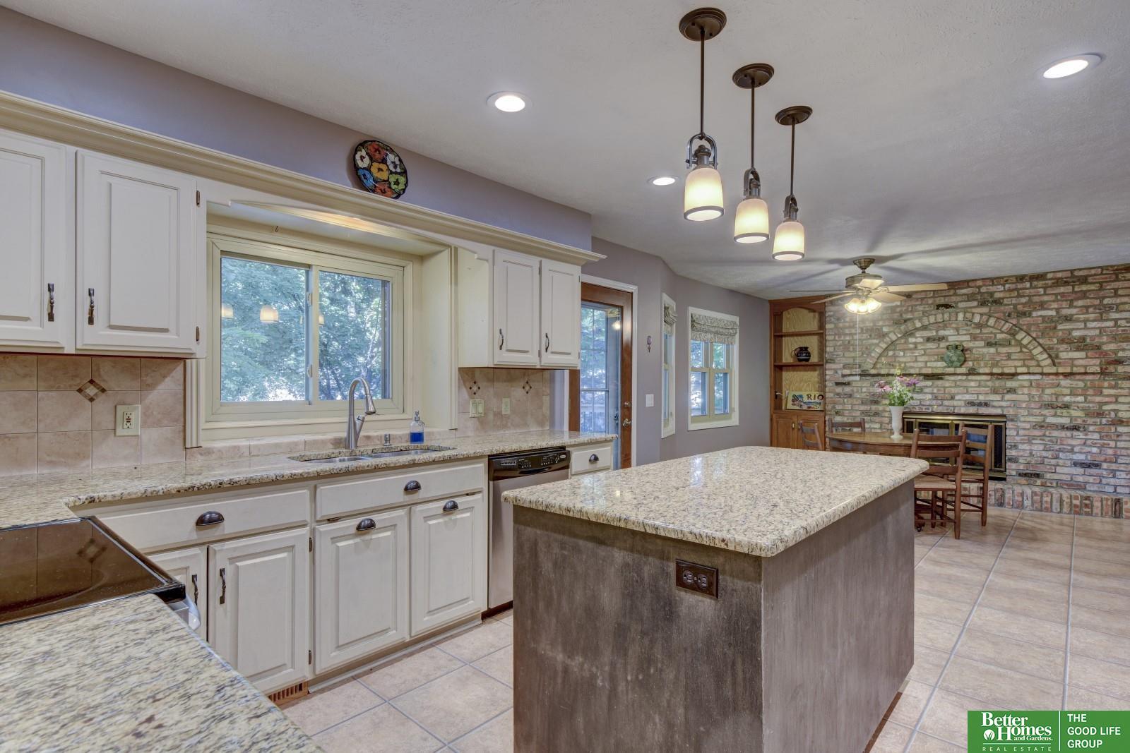 901 Creighton Road