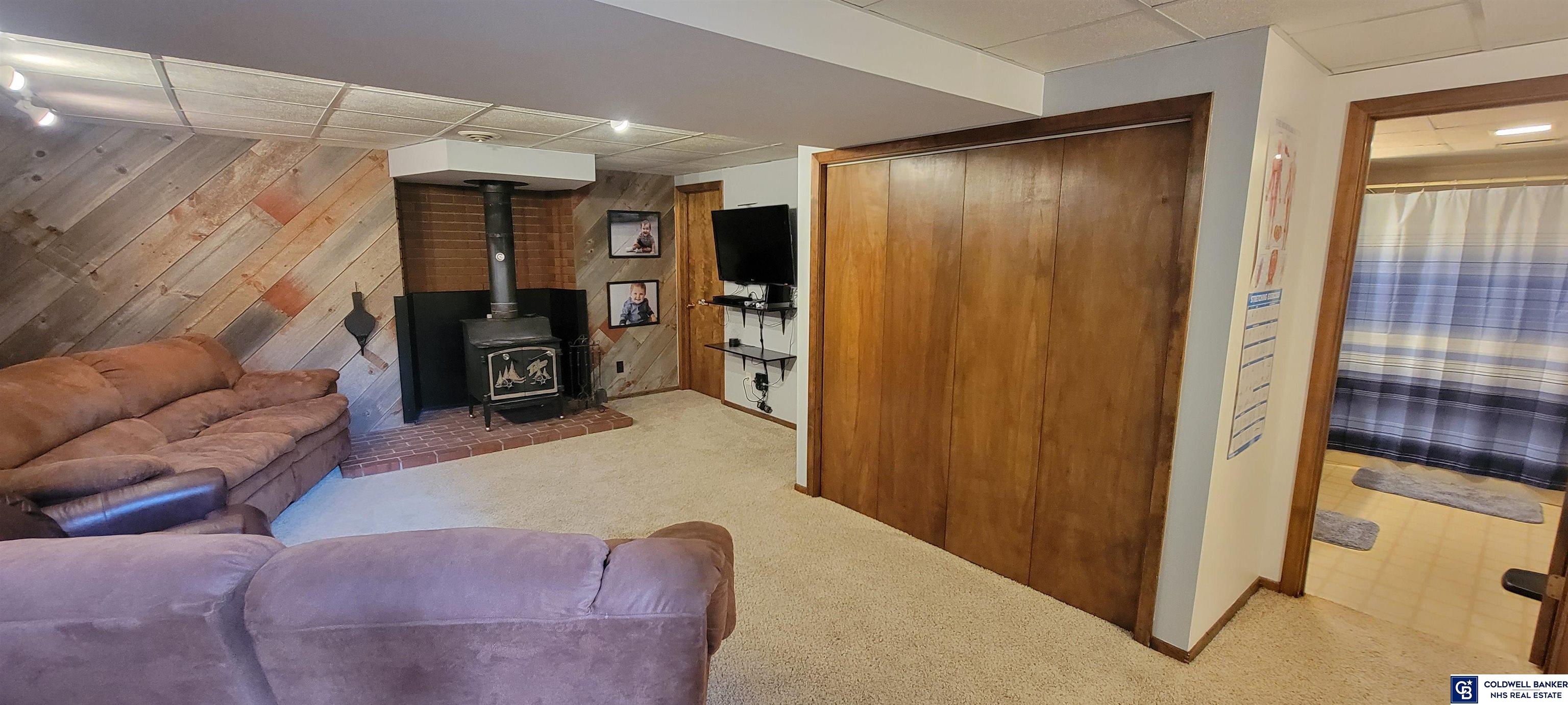 620 E 6th Street