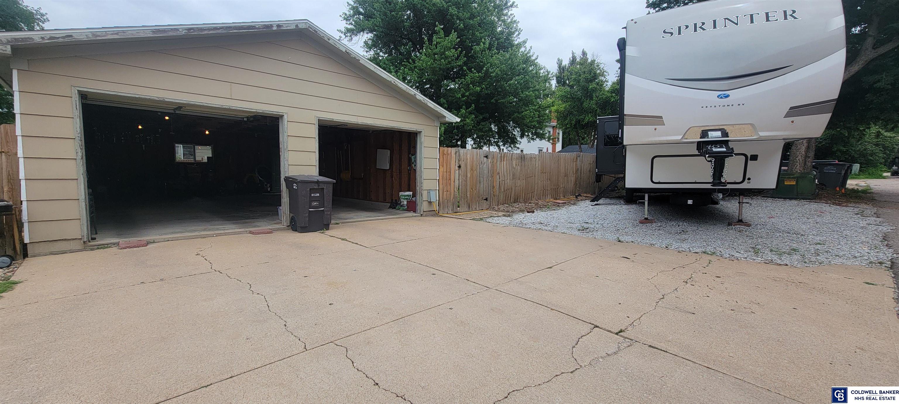 620 E 6th Street