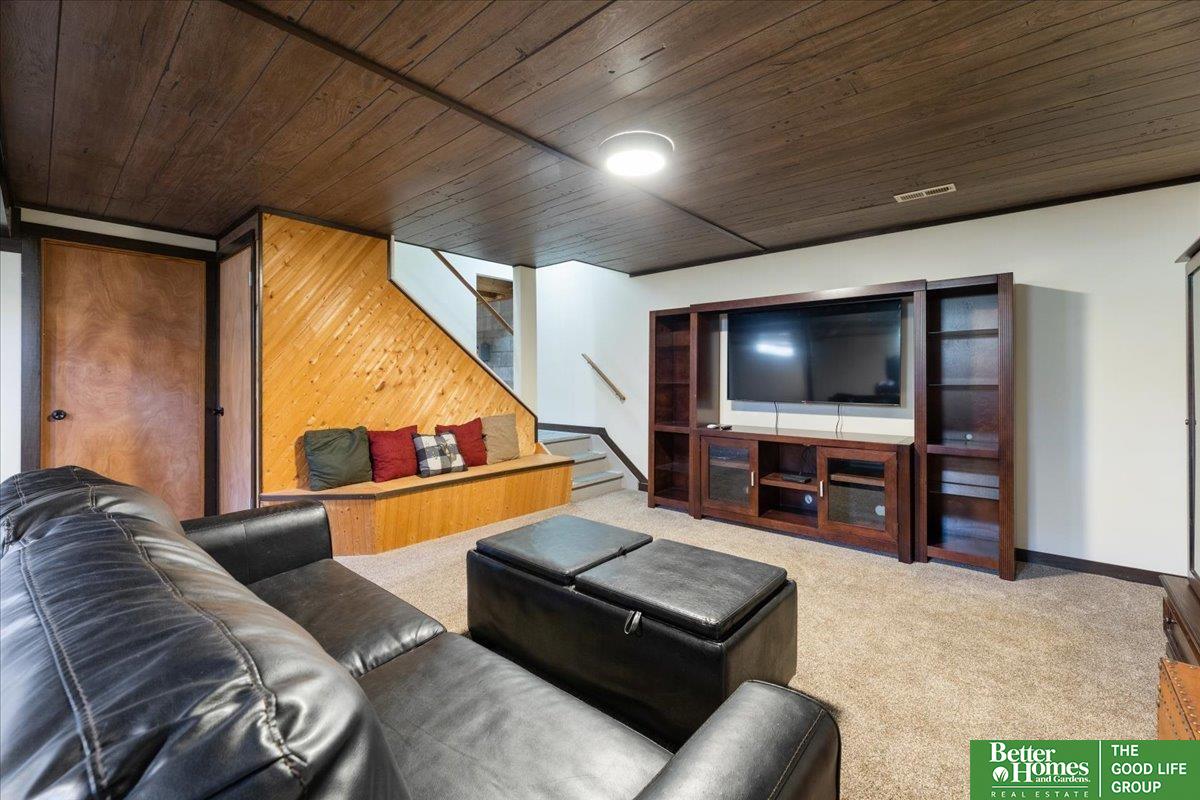 21011 Fort Street