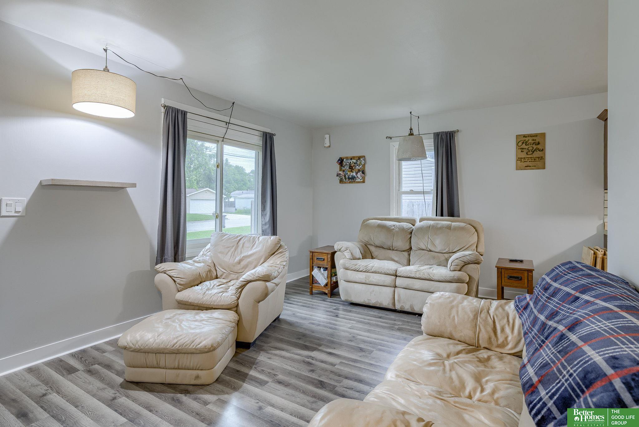 2927 Poplar Drive