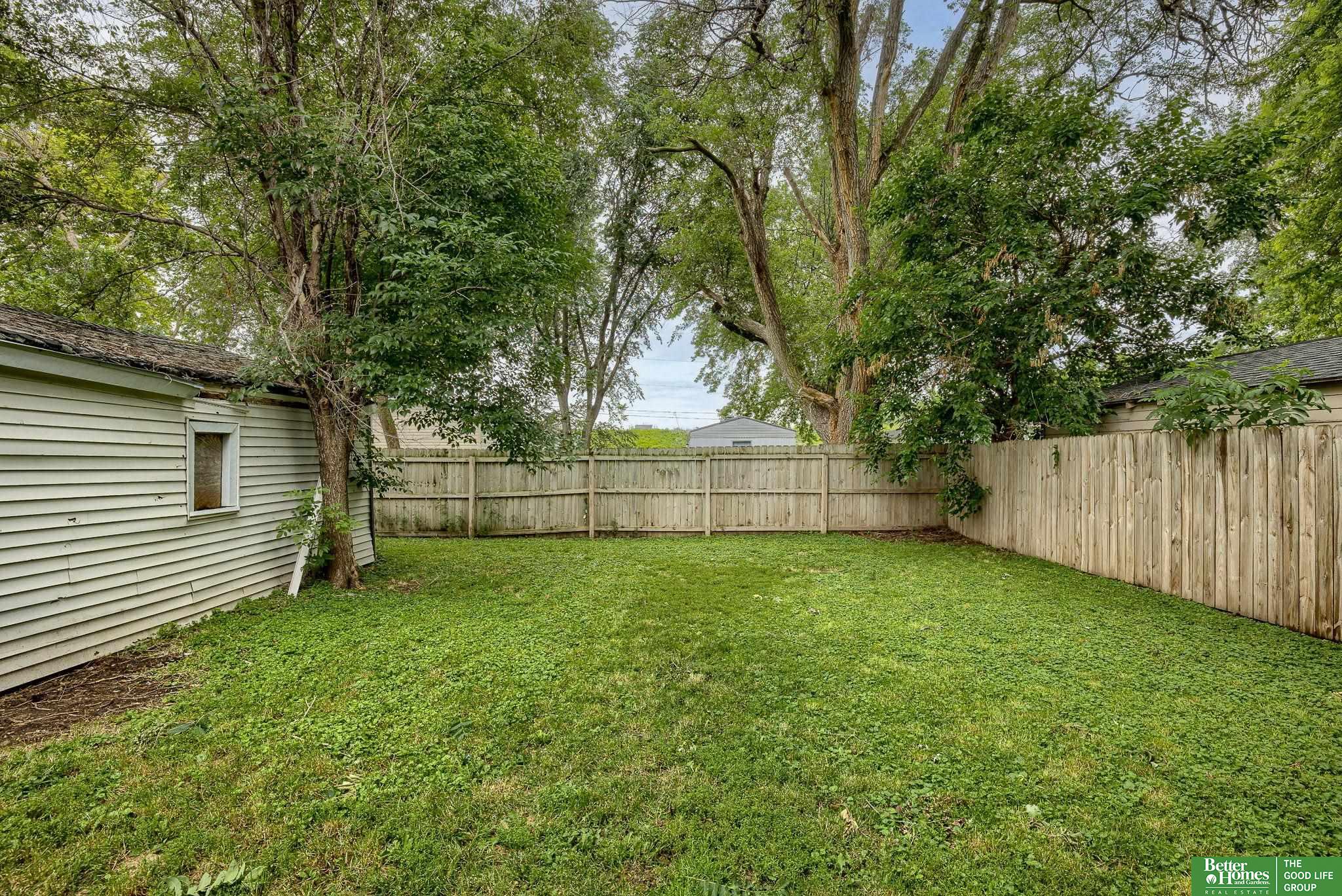 2927 Poplar Drive