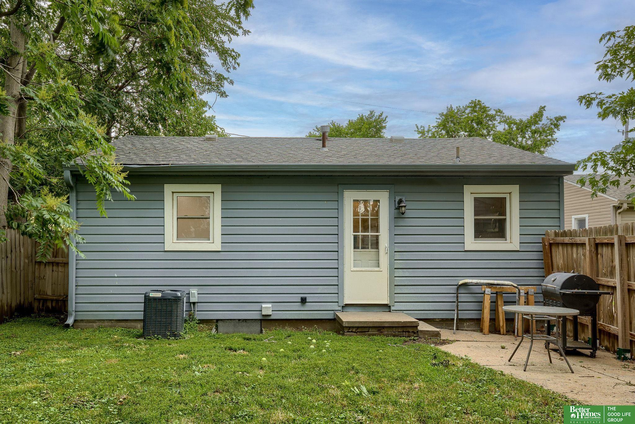2927 Poplar Drive