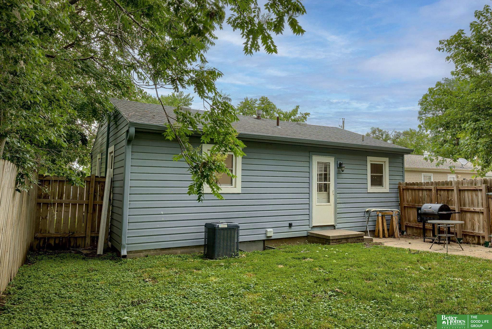 2927 Poplar Drive