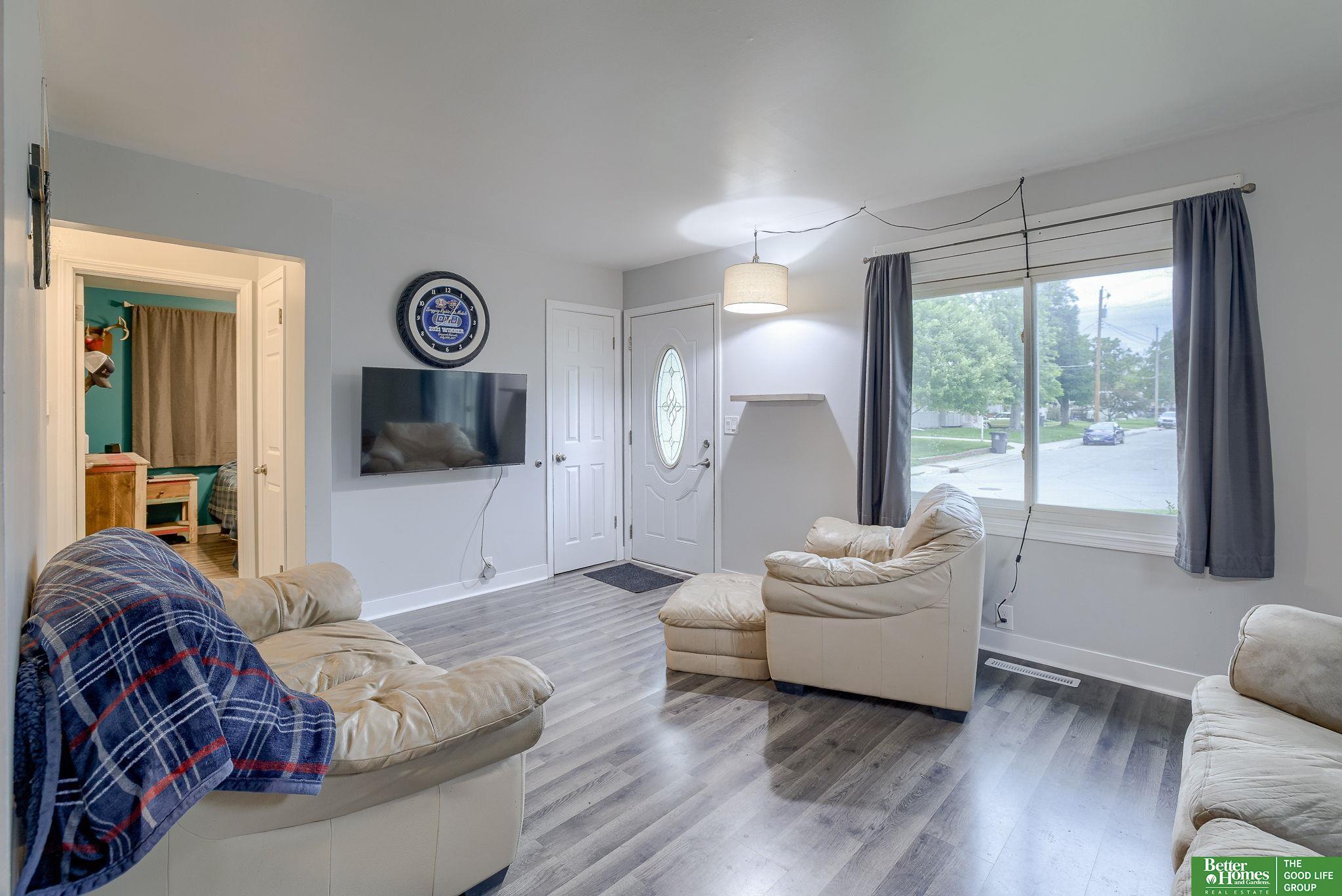2927 Poplar Drive