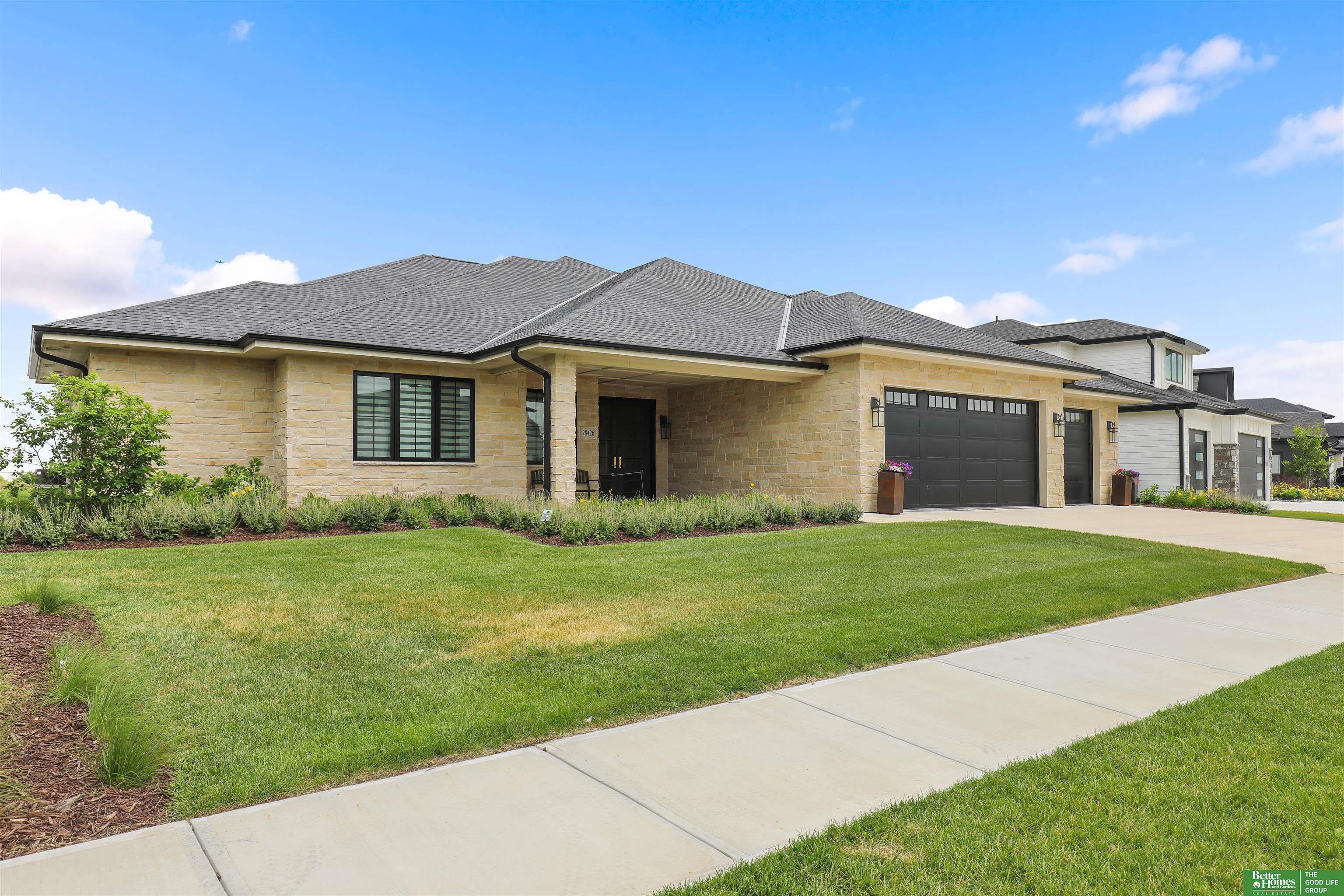 28426 Laurel Circle