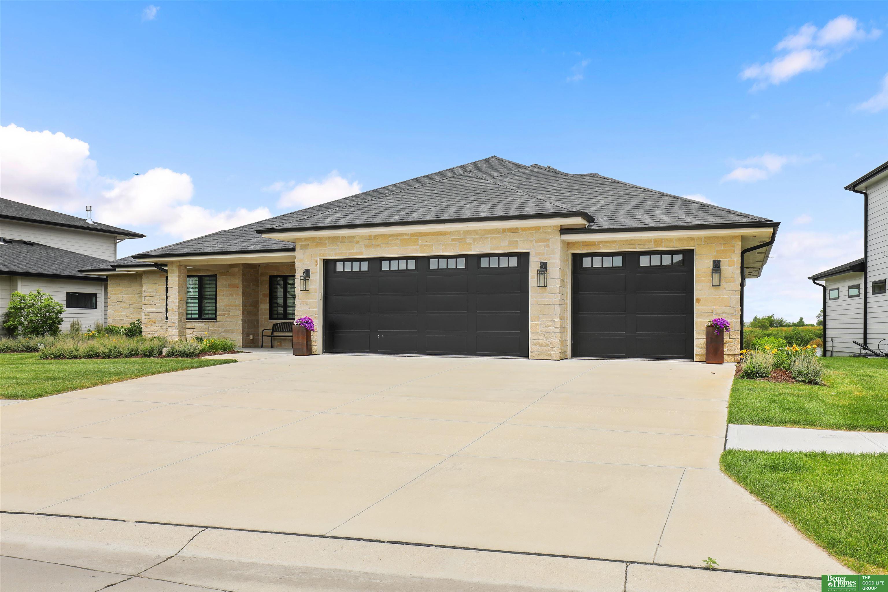 28426 Laurel Circle