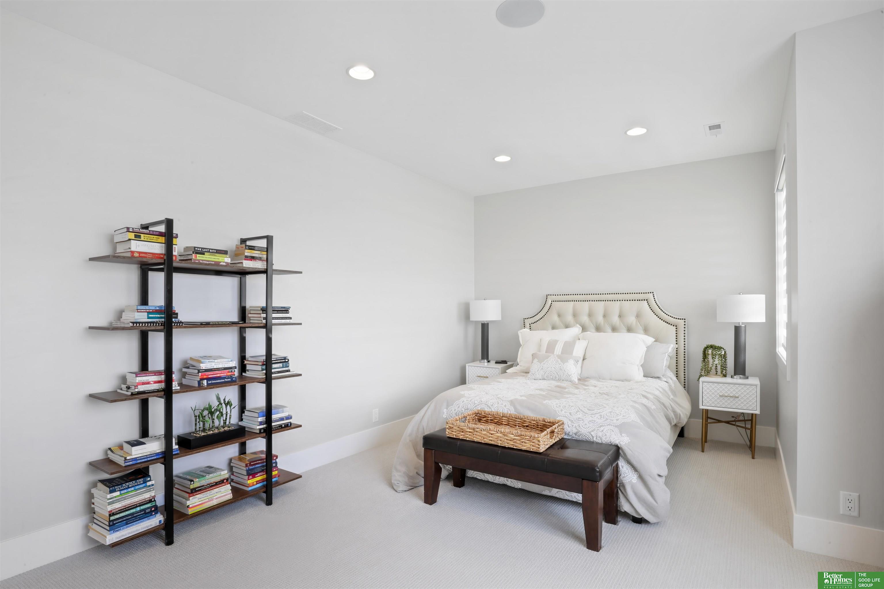 28426 Laurel Circle