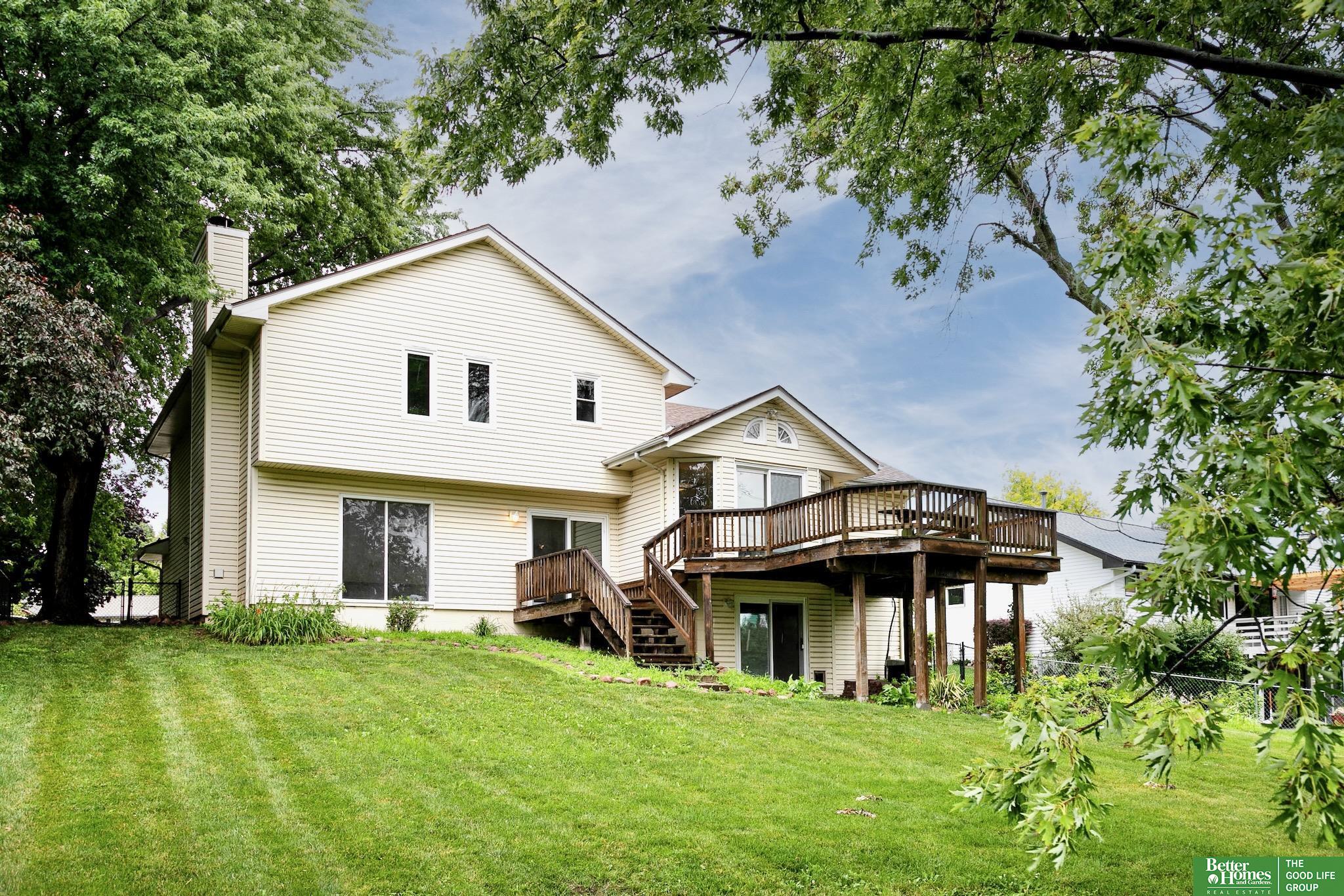 911 Edgewood Boulevard