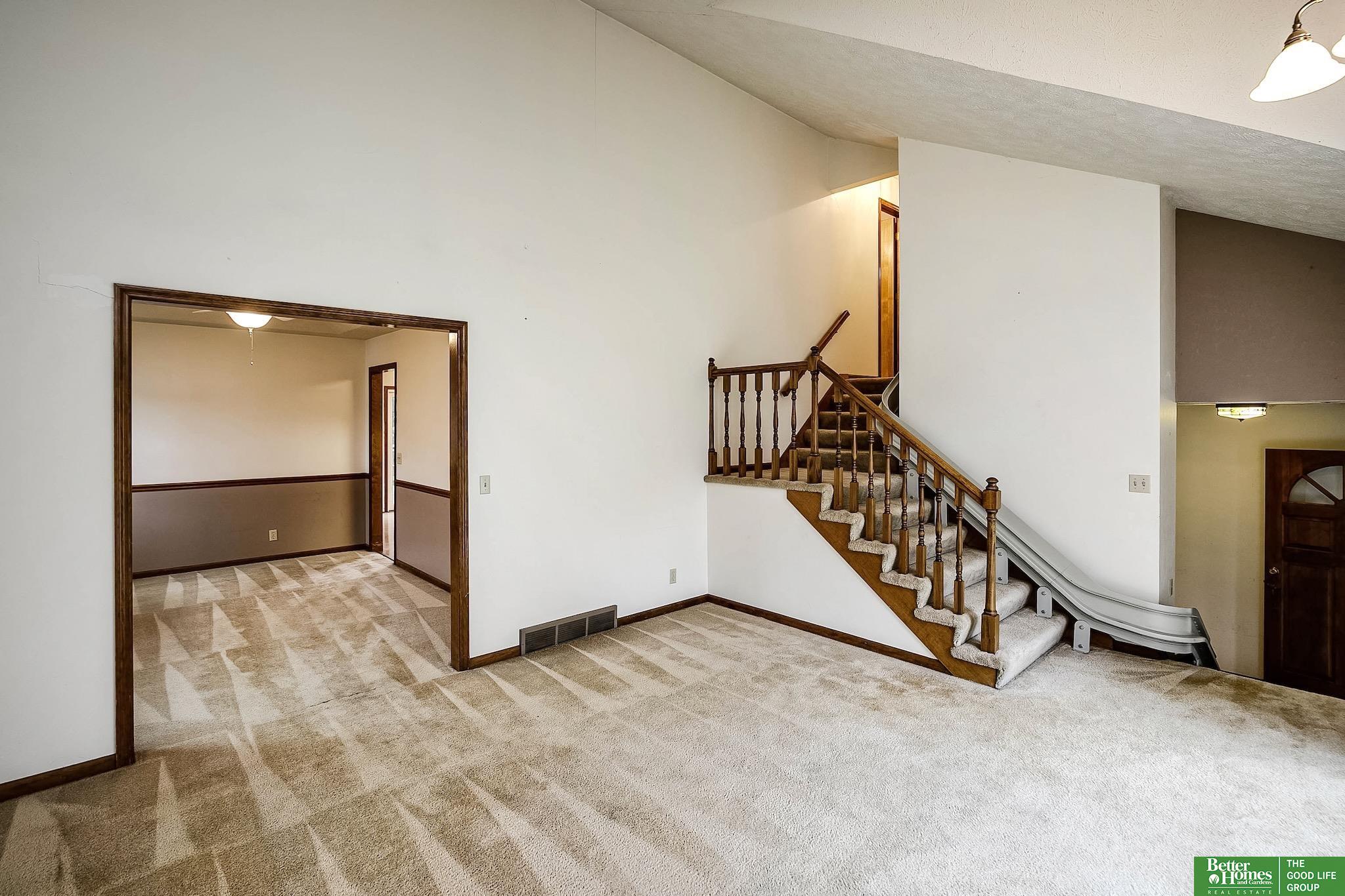 911 Edgewood Boulevard