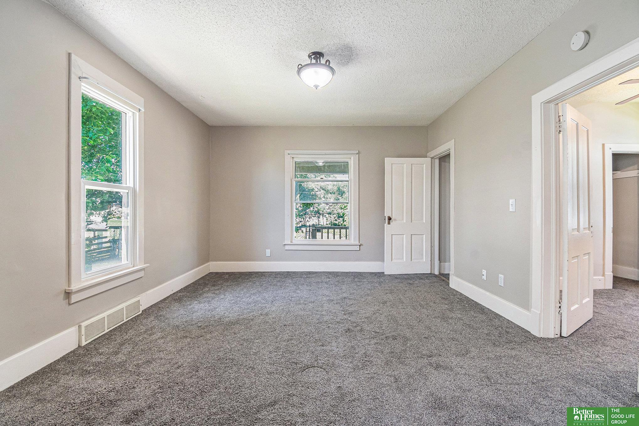 2737 S 9th Street