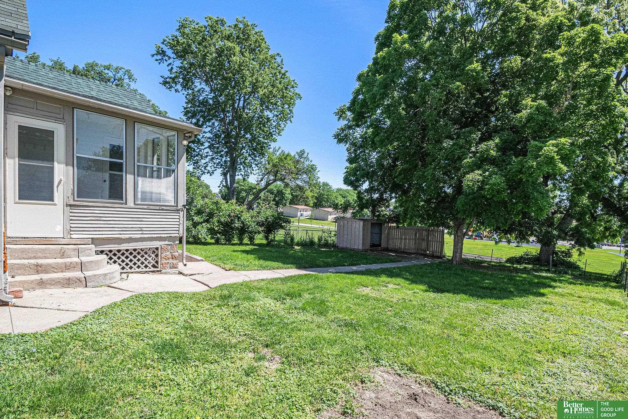2737 S 9th Street