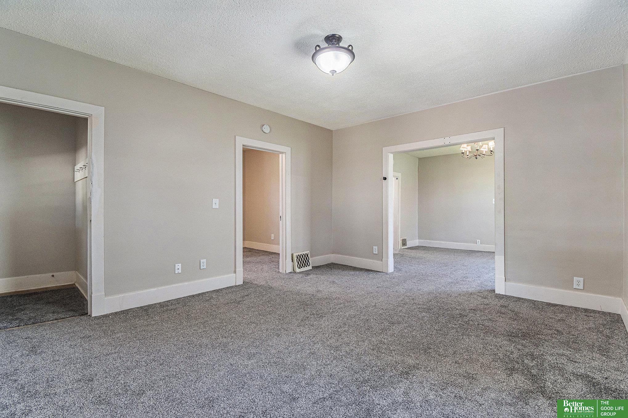 2737 S 9th Street