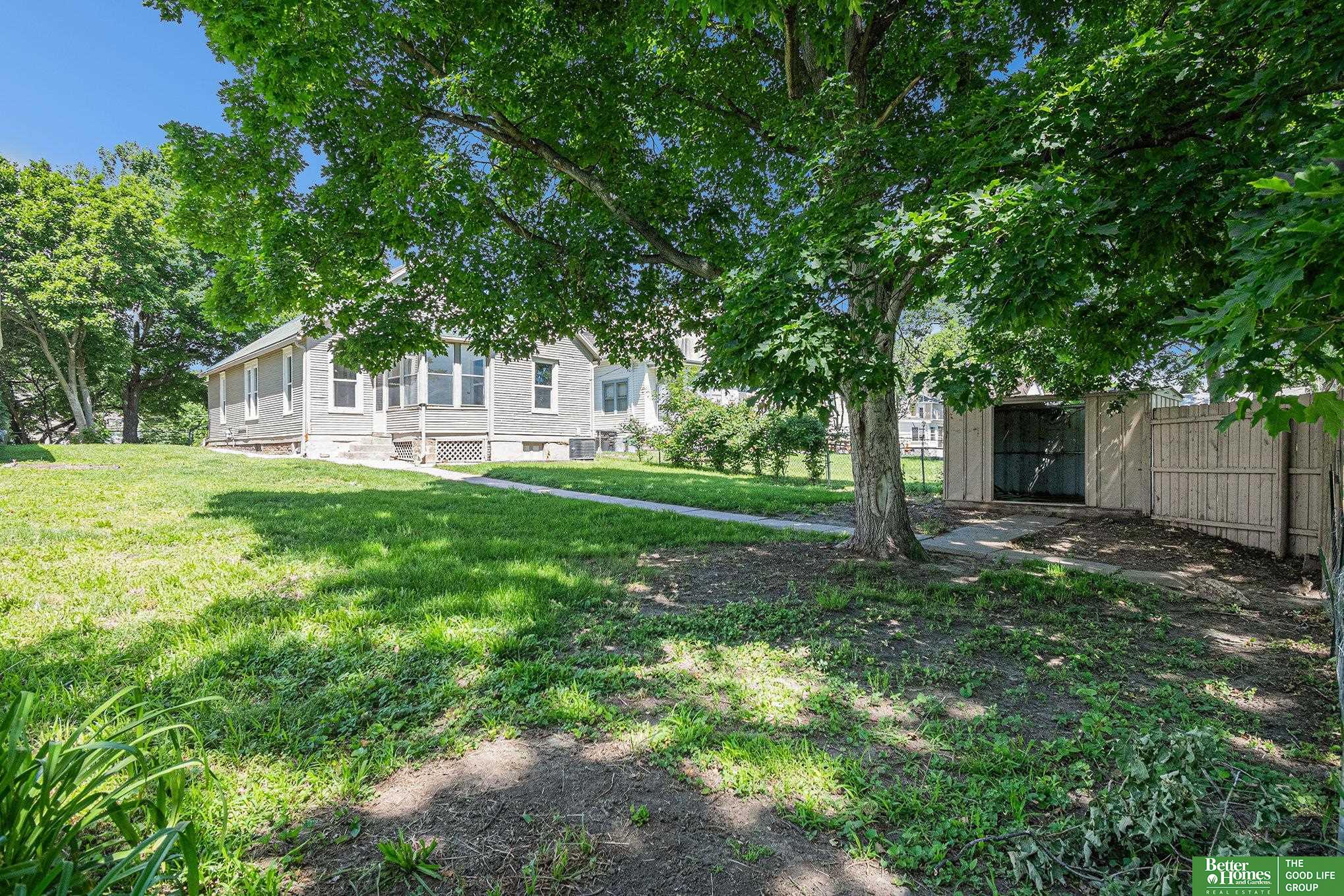 2737 S 9th Street