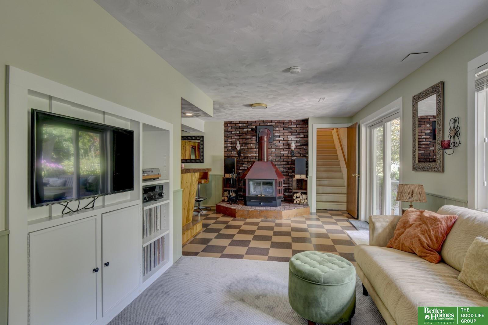 3613 Armbrust Drive