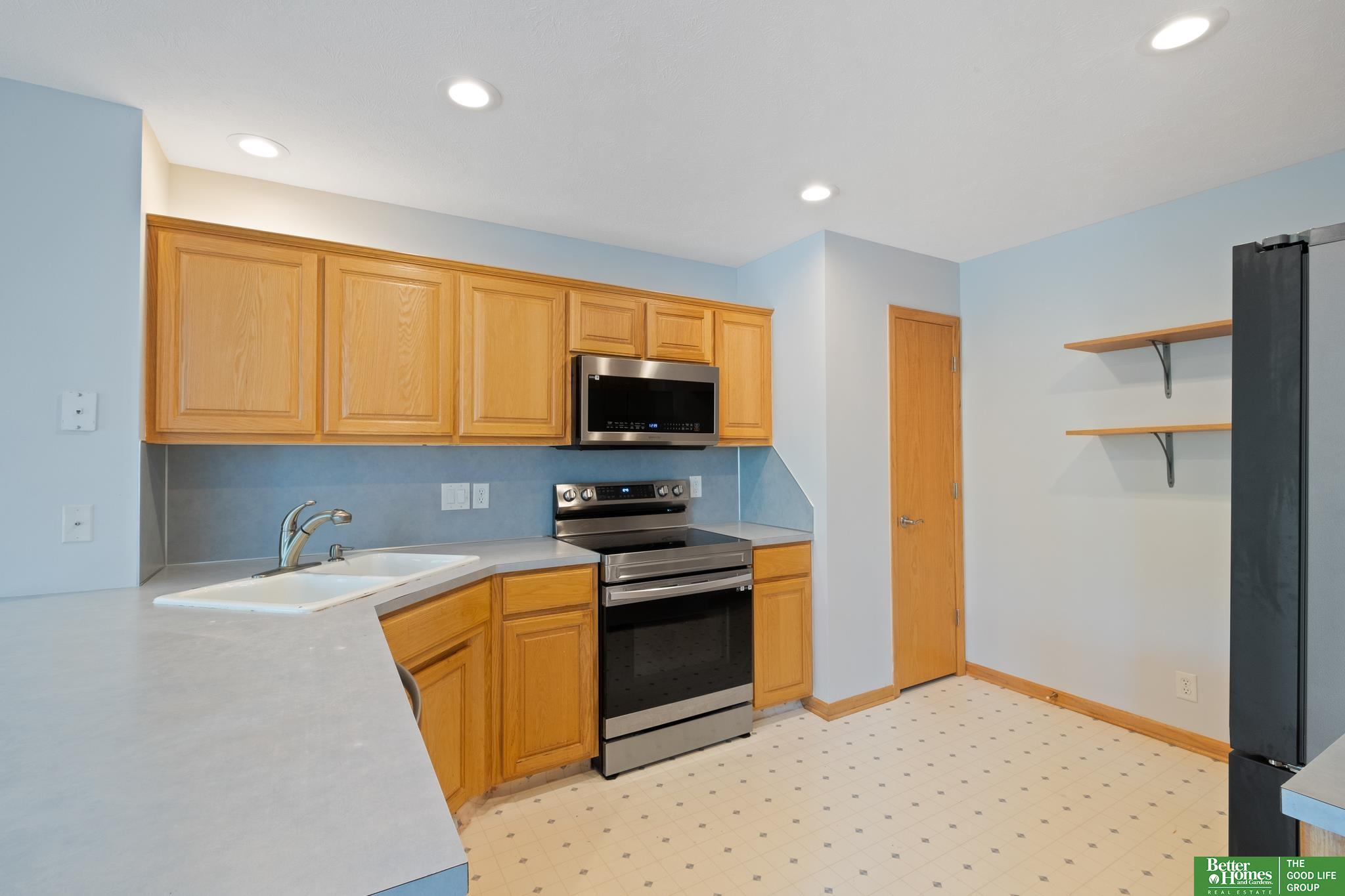 10713 Berry Plaza