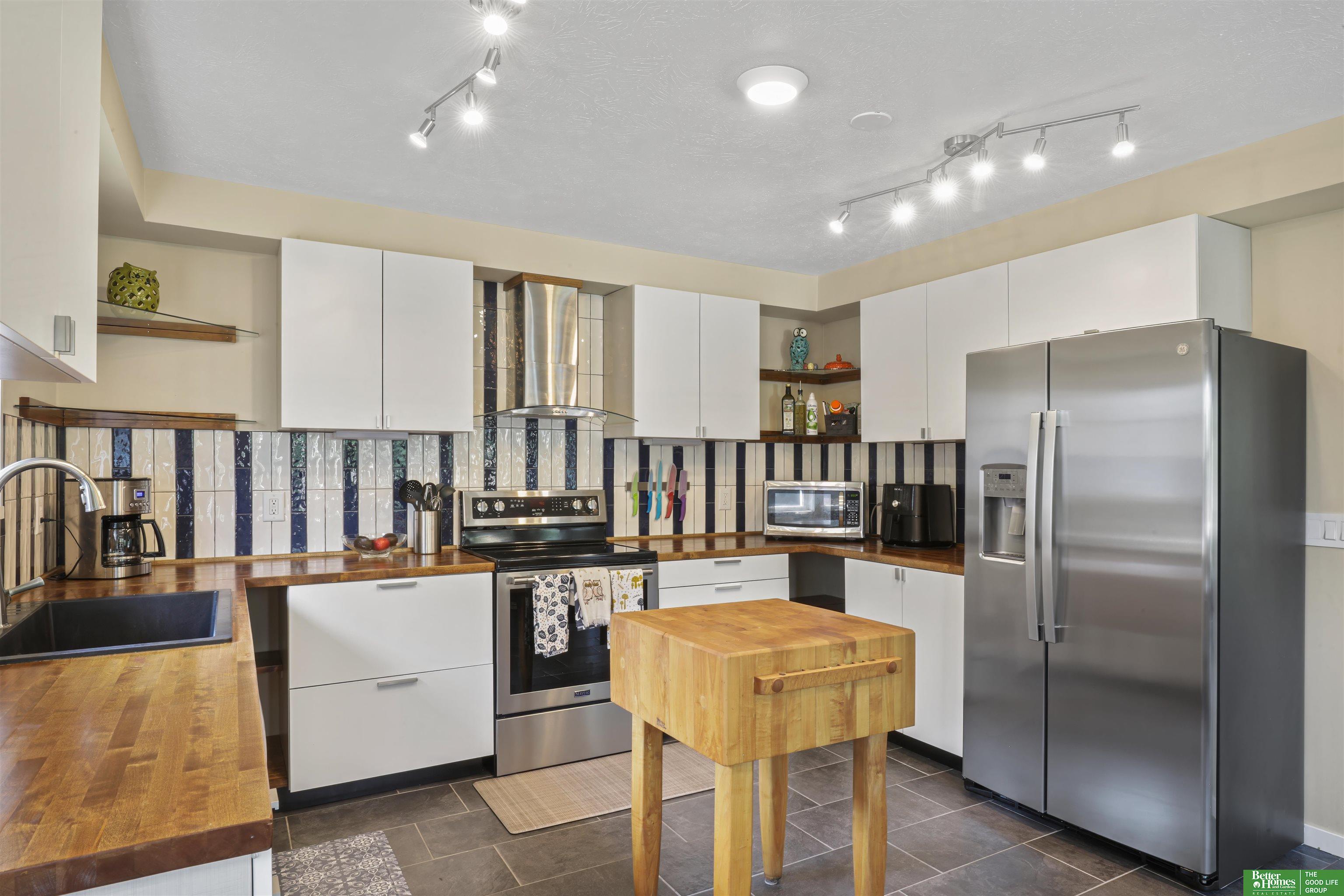 14005 Frederick Circle