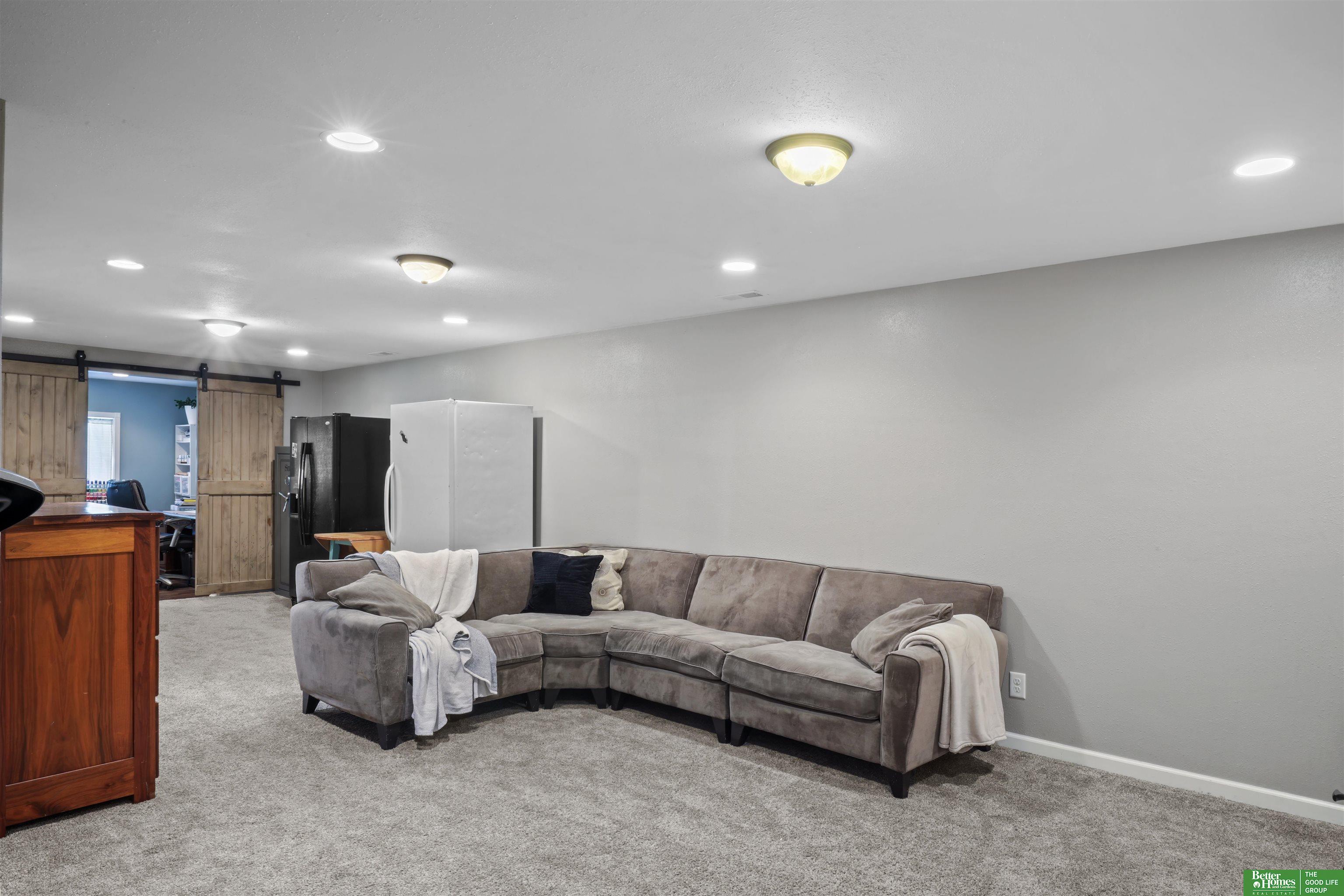 20810 Paul Circle
