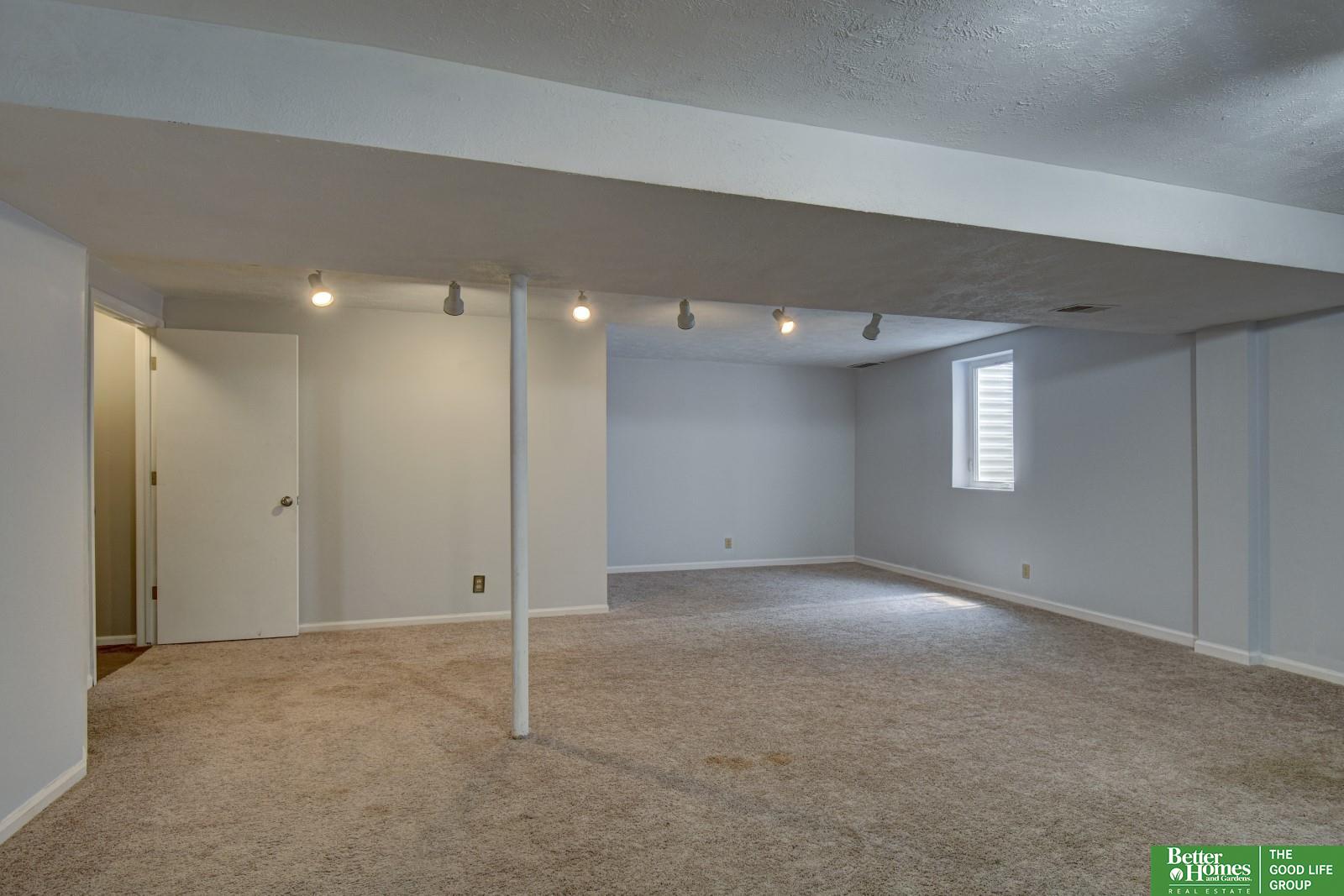 820 Oakland Lane