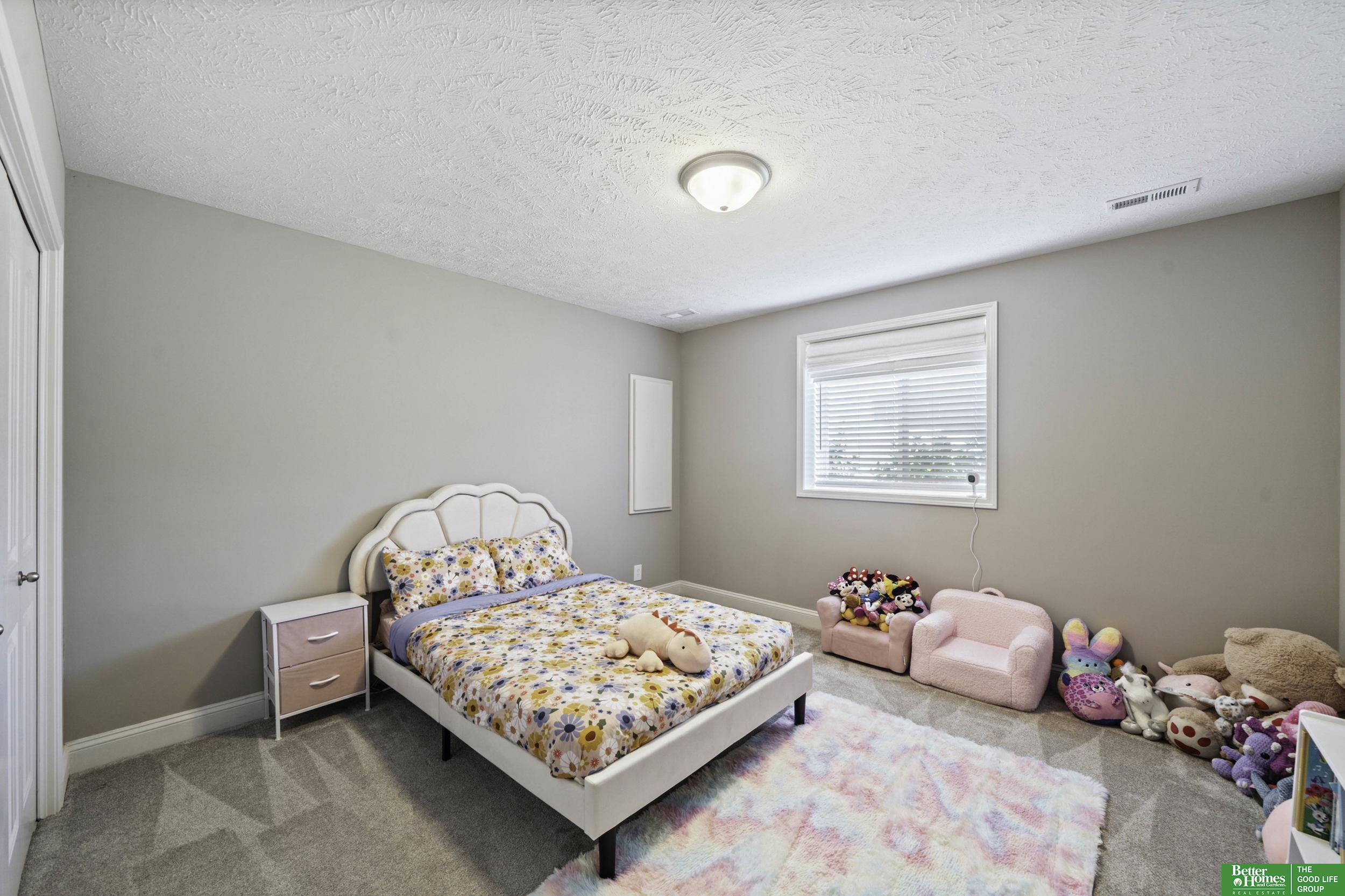 965 Elm Circle