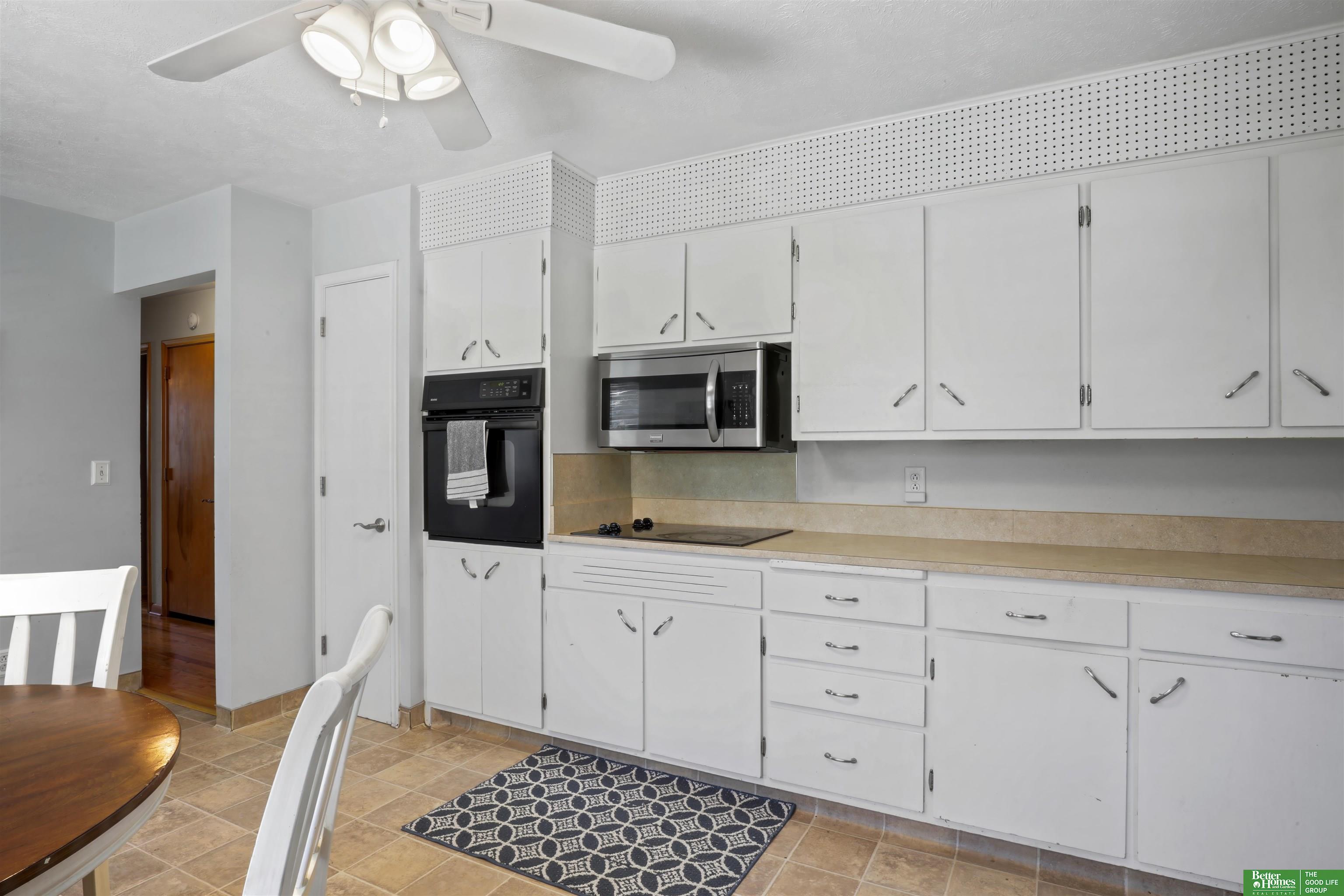 2611 S 49th Street