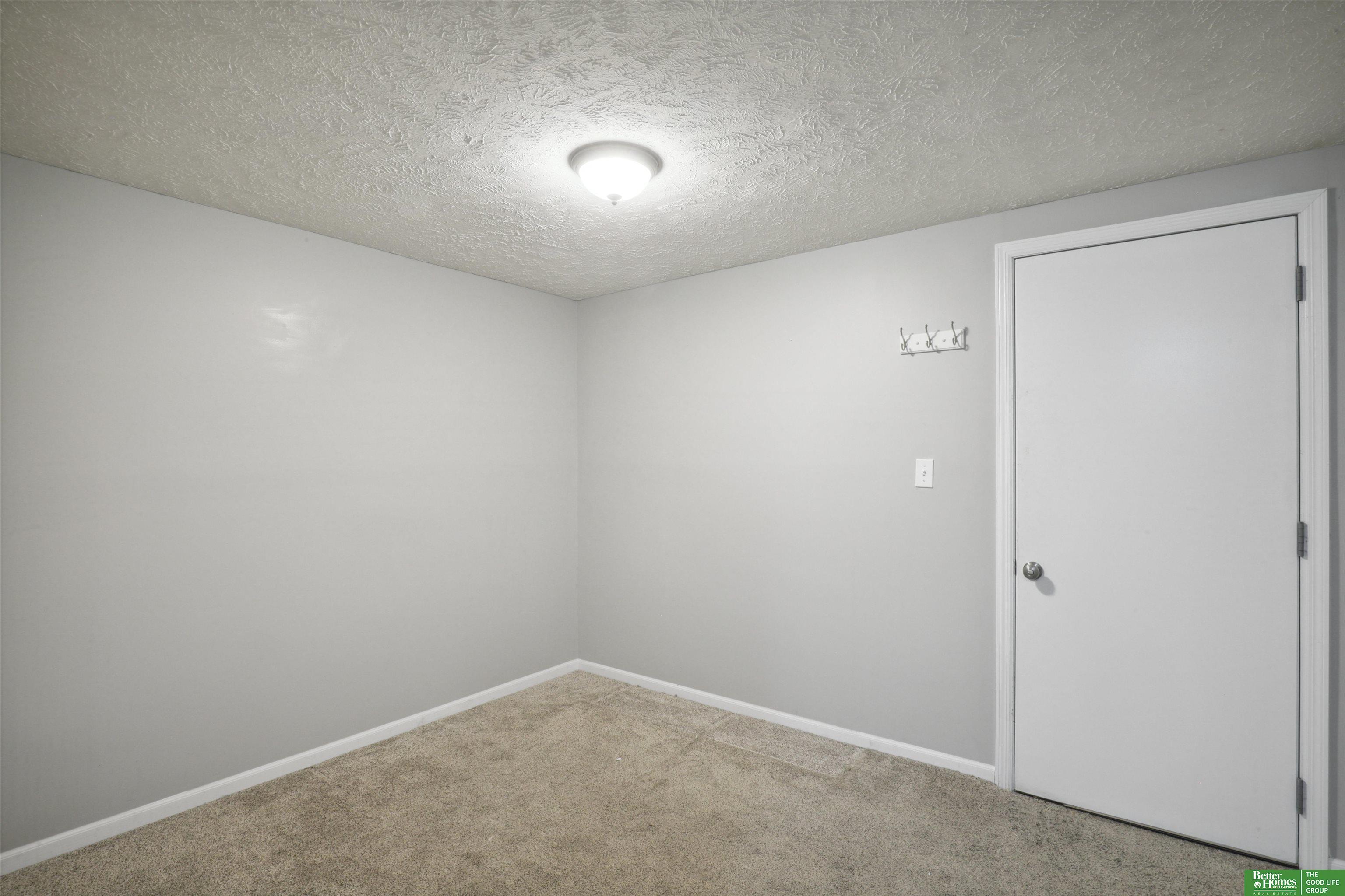 4004 N 213 Circle