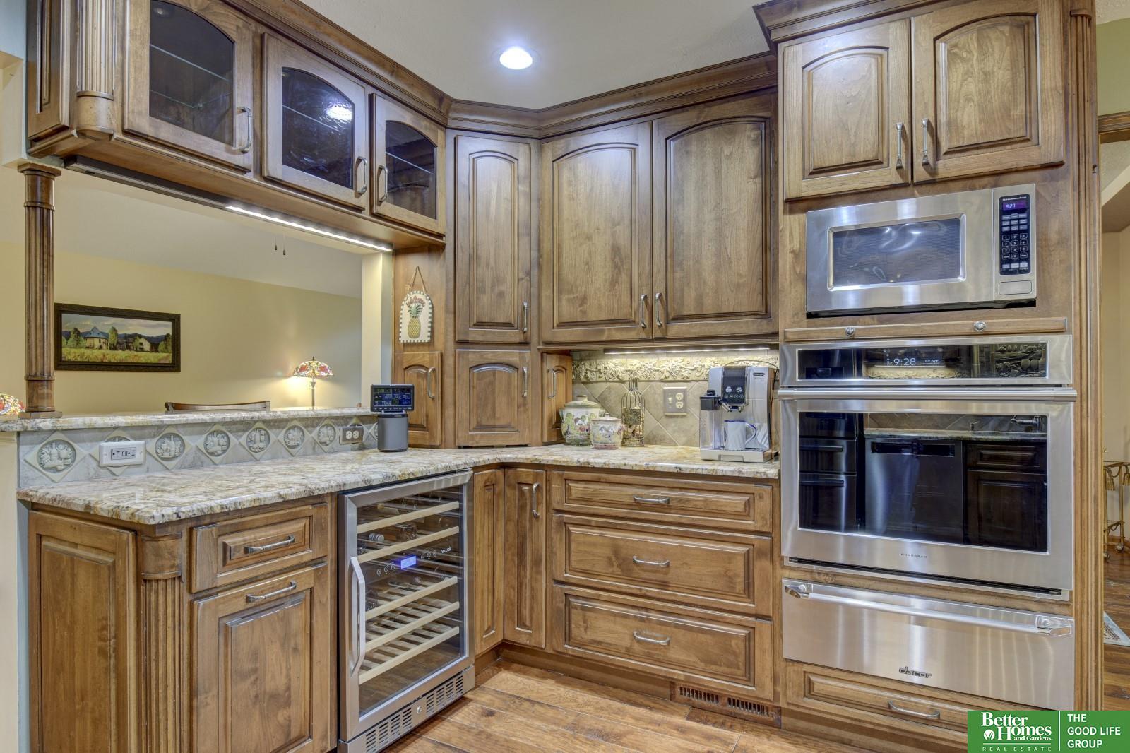 1006 Hickory Hill Road