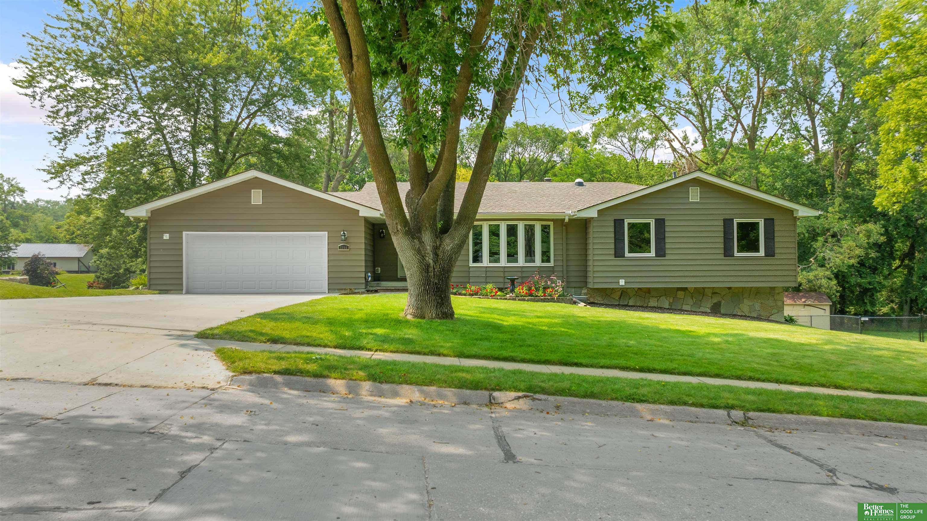 6044 Bridle Path