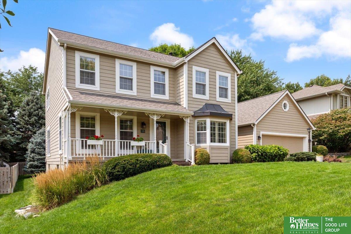 410 S 158 Circle