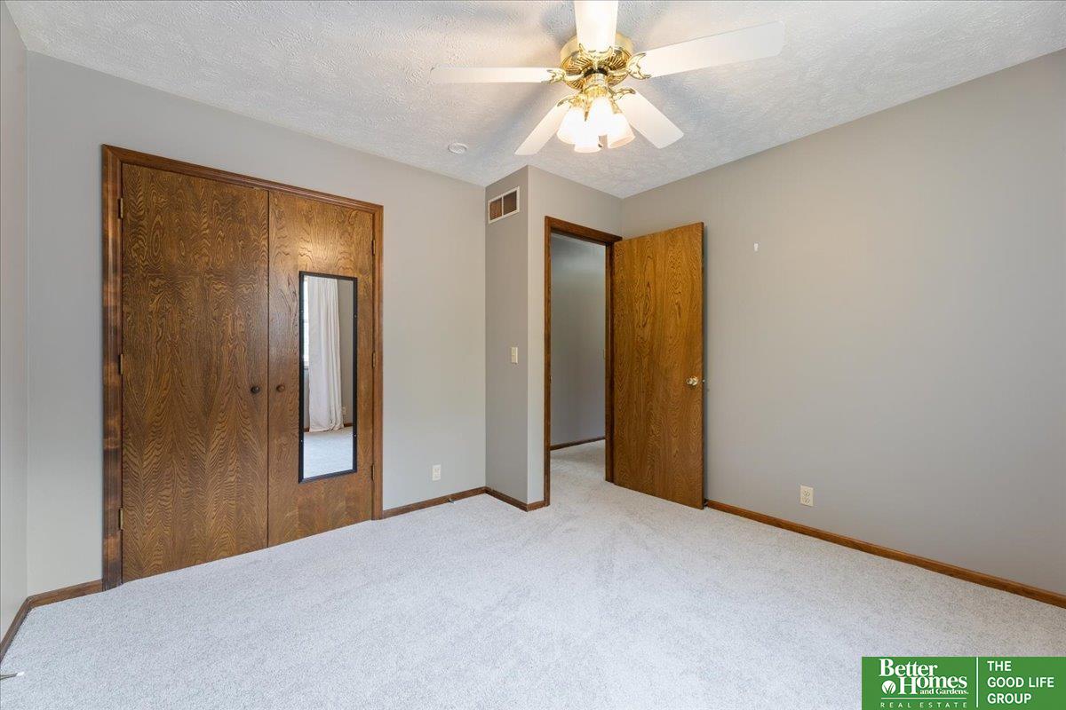410 S 158 Circle