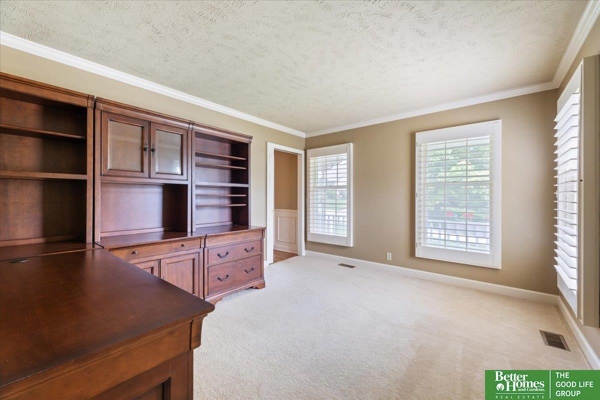 410 S 158 Circle