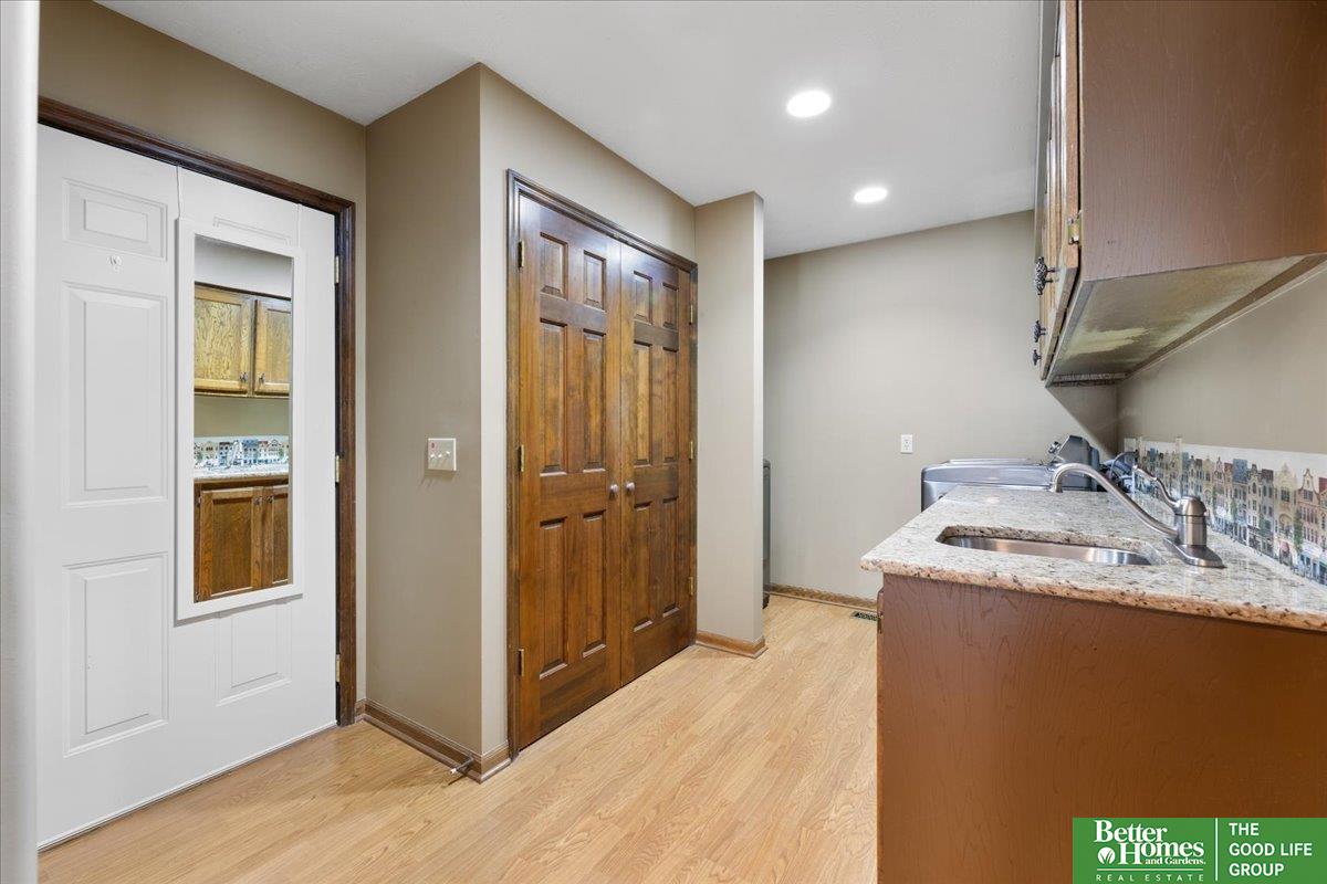 410 S 158 Circle