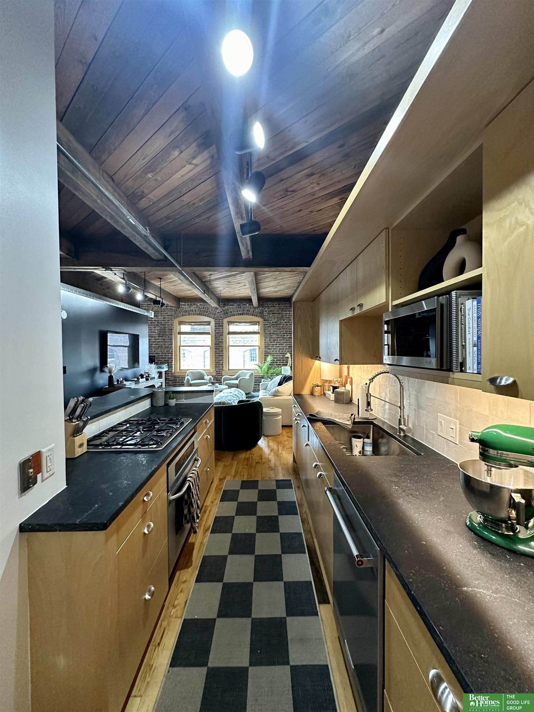 105 S 9 Street # 714