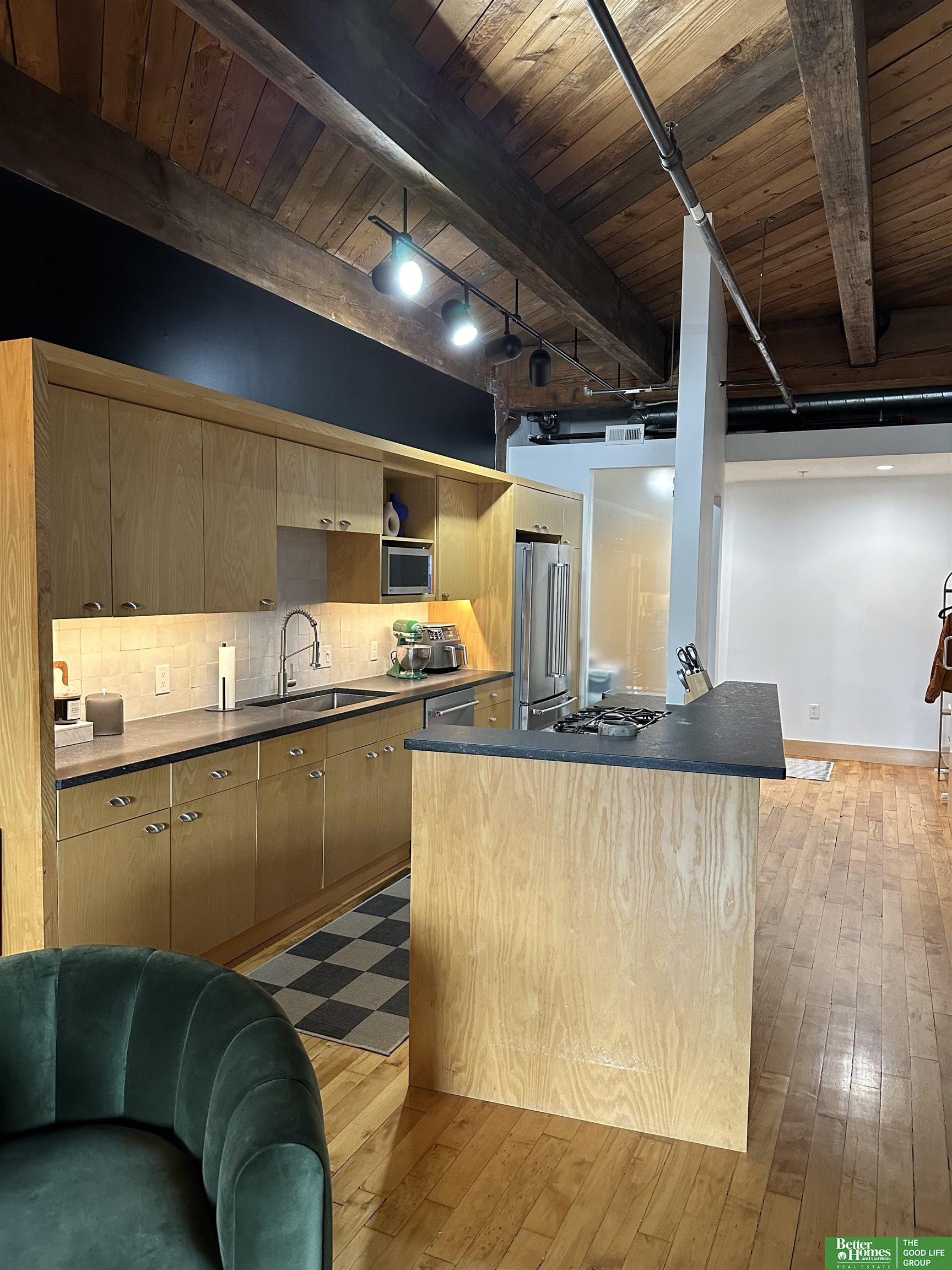 105 S 9 Street # 714