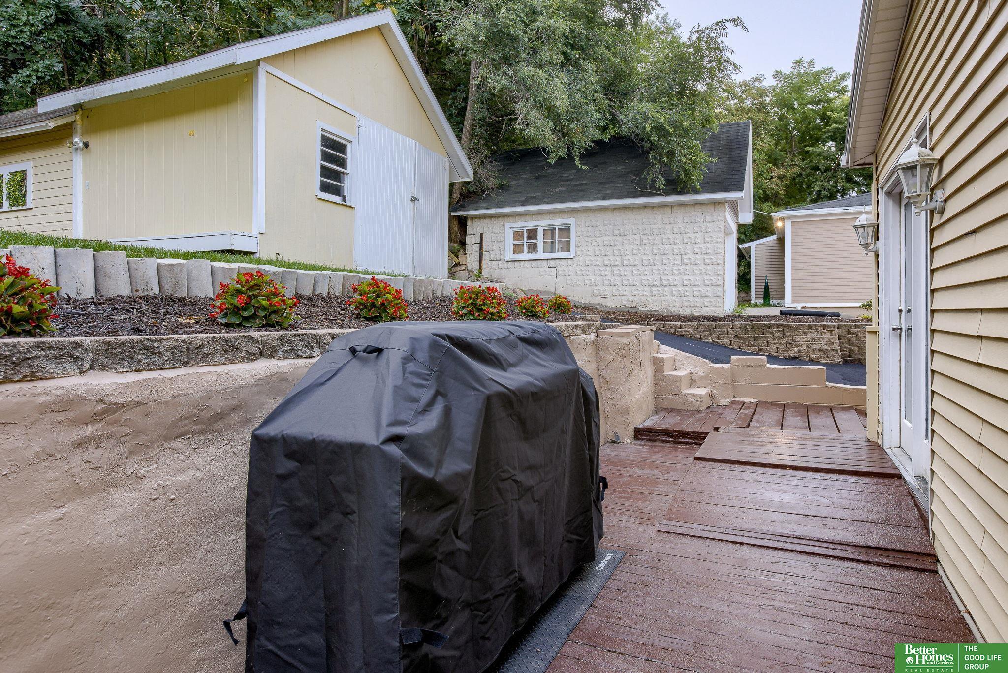 133 E Graham Avenue