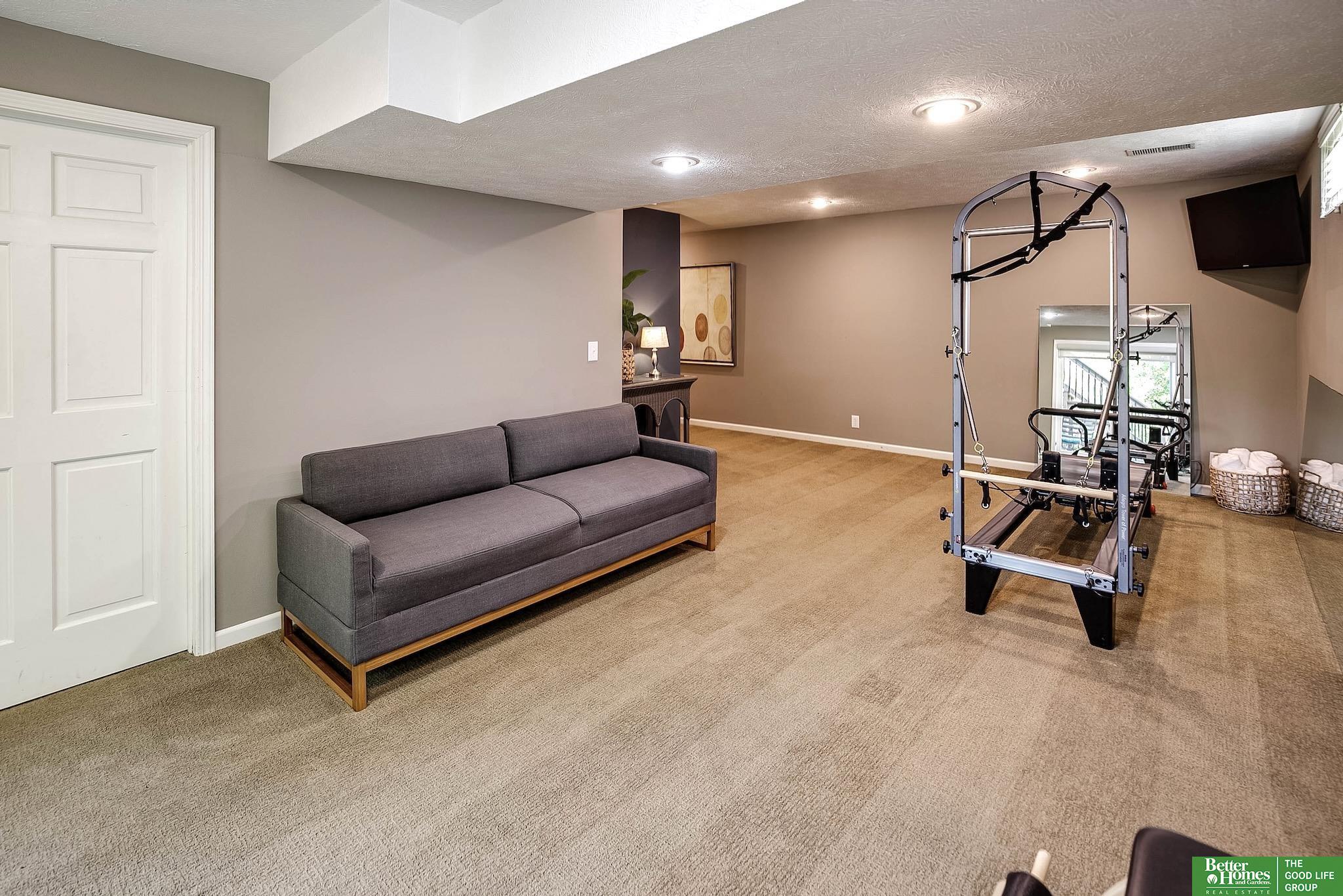 2422 N 154th Street