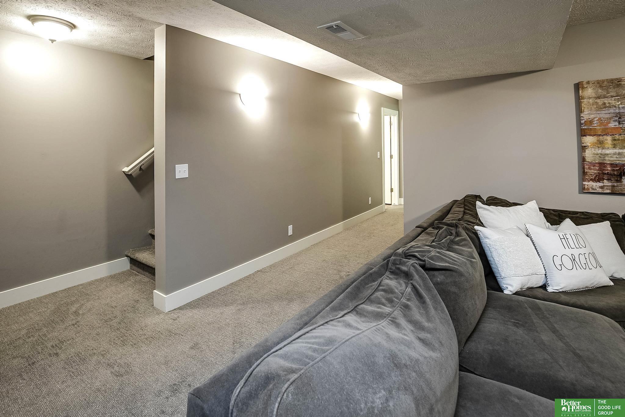20158 Miami Circle