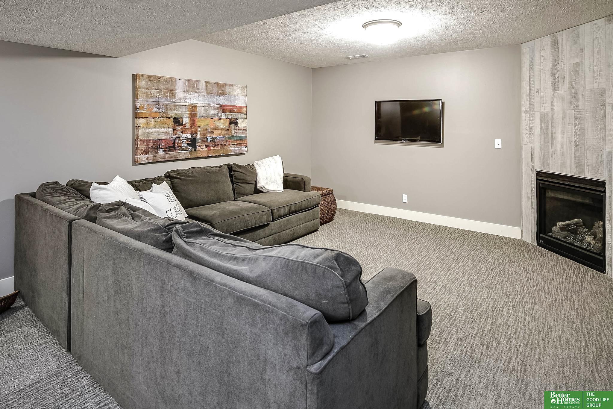 20158 Miami Circle