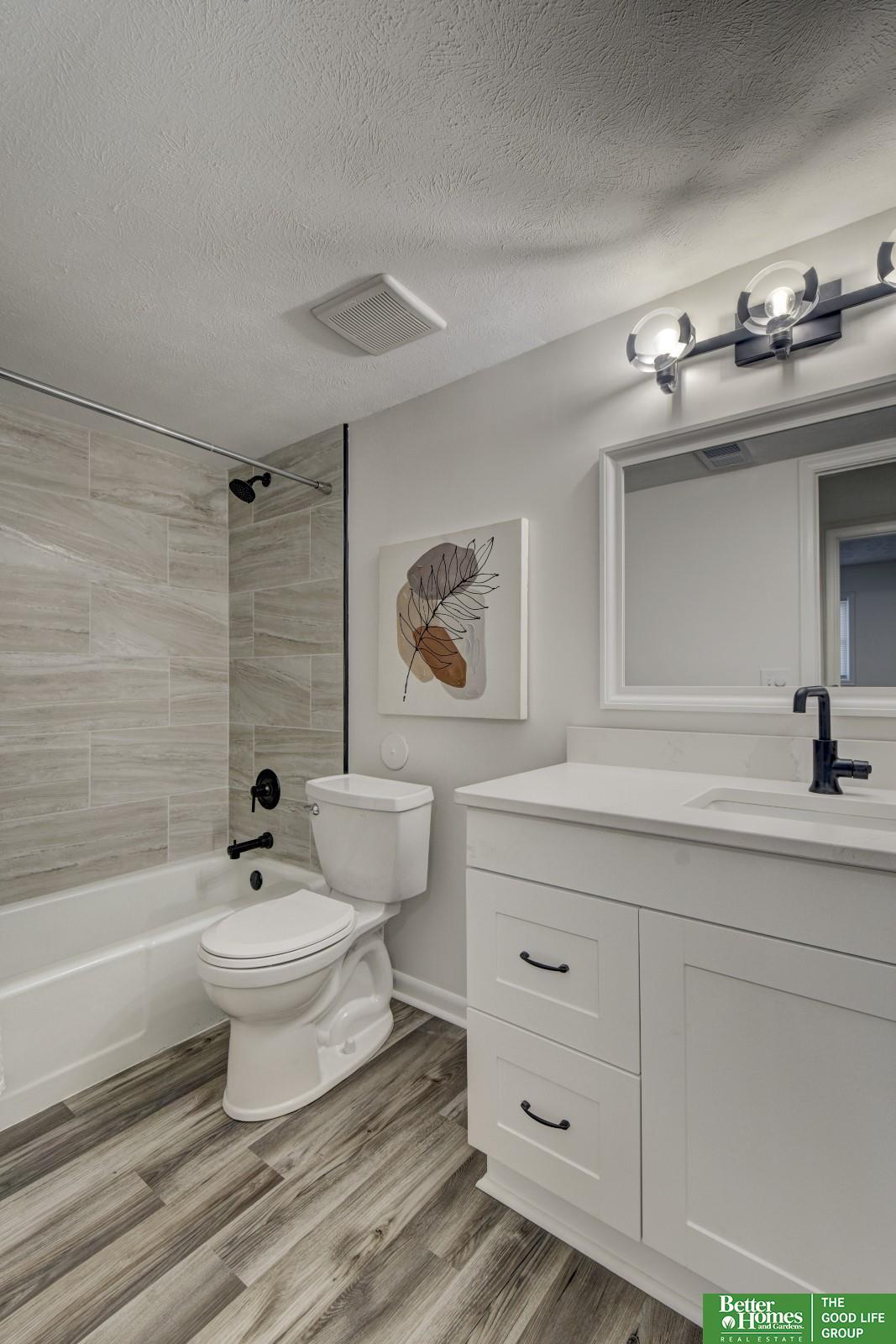12745 Woodcrest Plaza # 115 Unit: 3-115