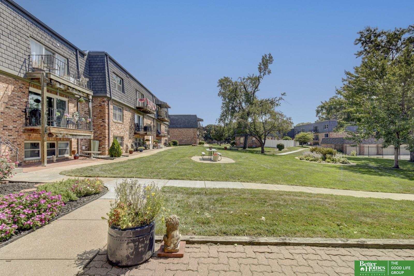 12745 Woodcrest Plaza # 115 Unit: 3-115