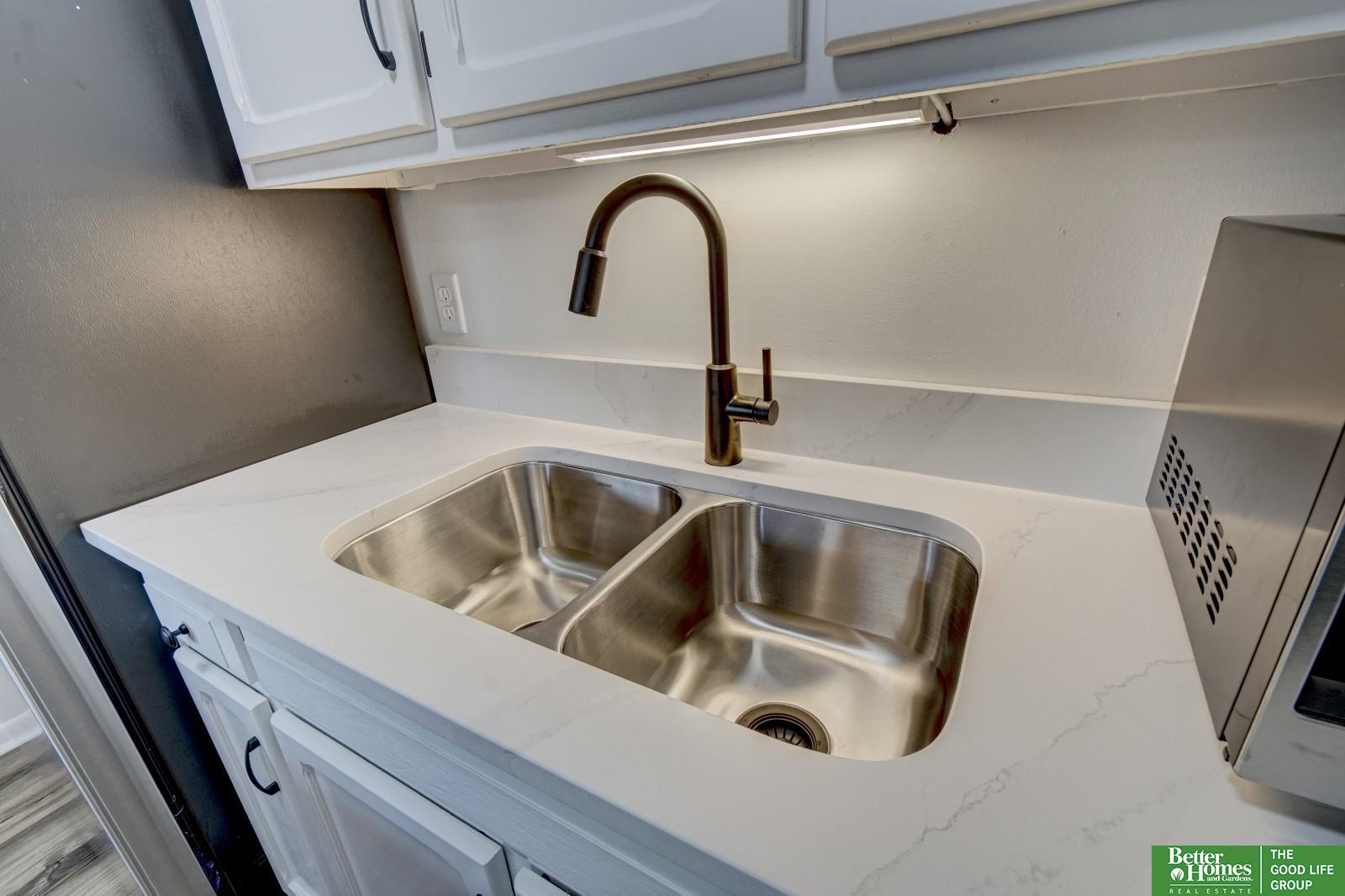 12745 Woodcrest Plaza # 115 Unit: 3-115