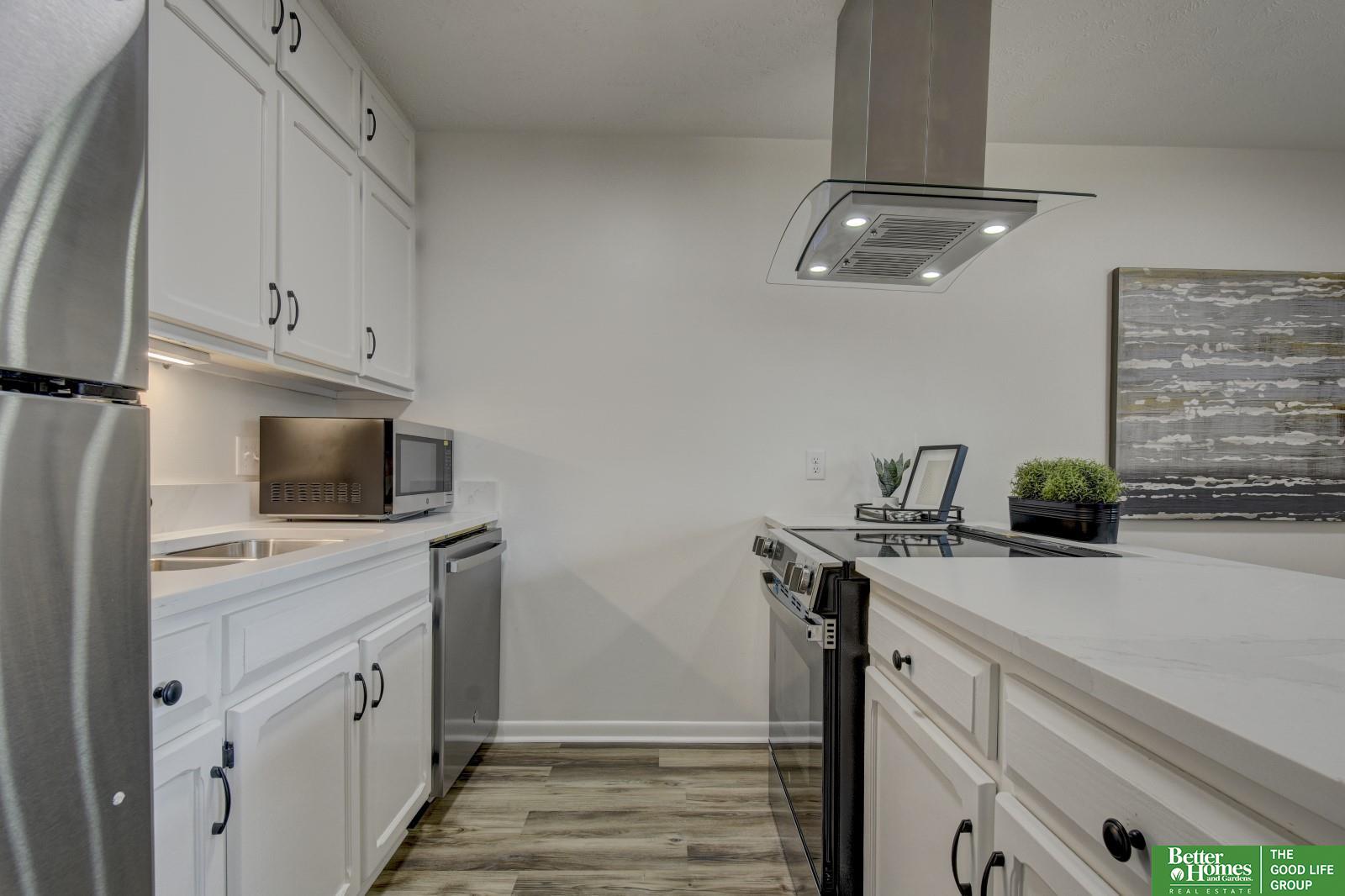 12745 Woodcrest Plaza # 115 Unit: 3-115