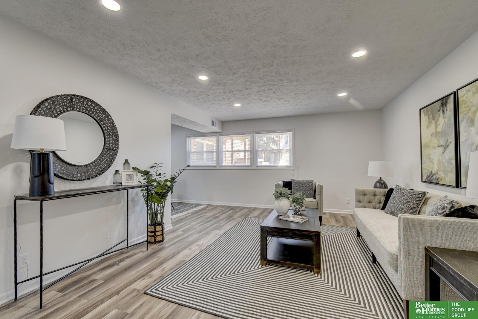 12745 Woodcrest Plaza # 115 Unit: 3-115