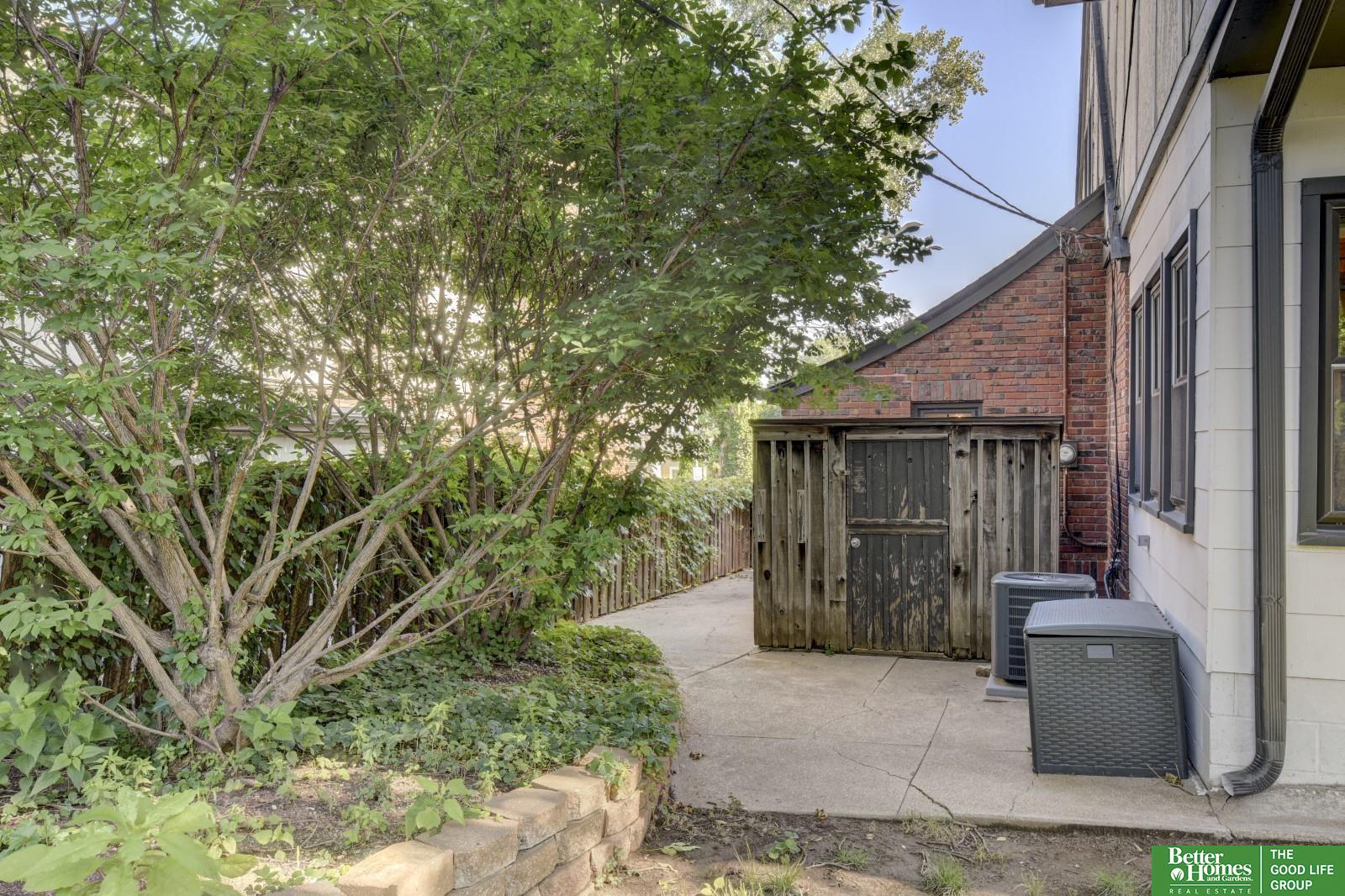 5609 Western Avenue