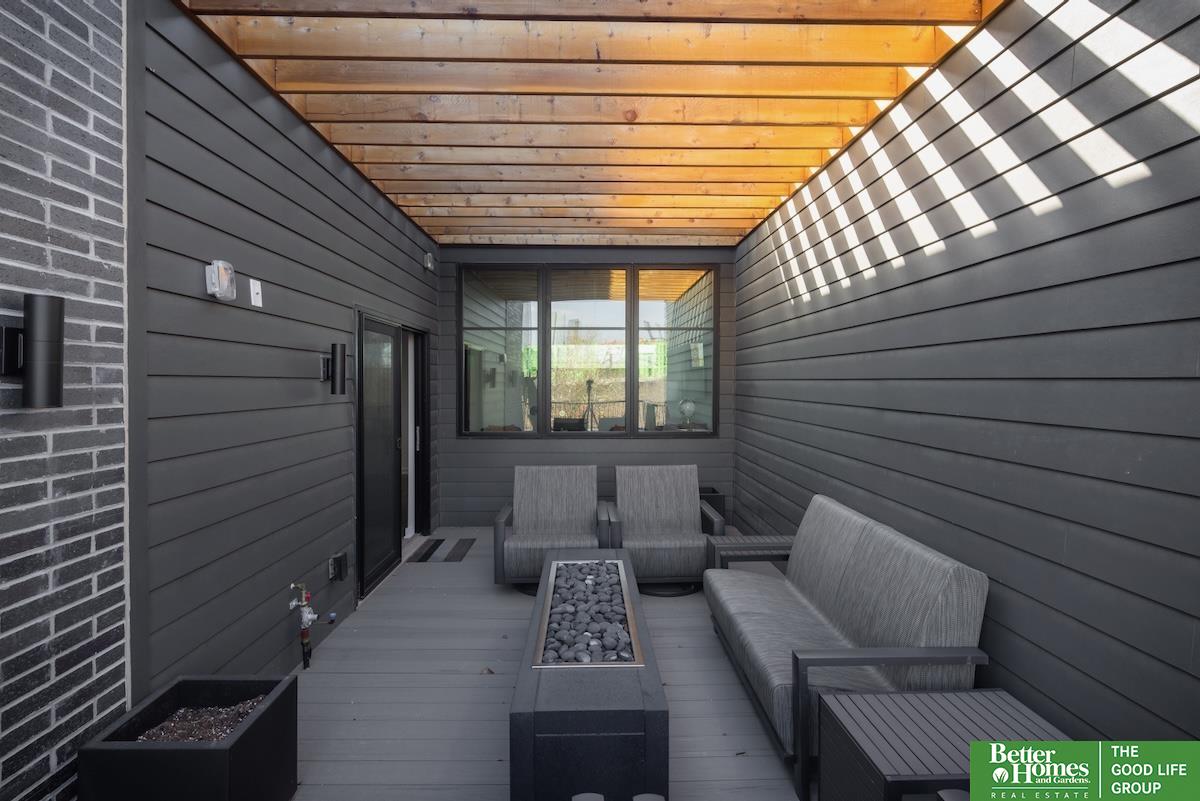 3751 Dewey Street